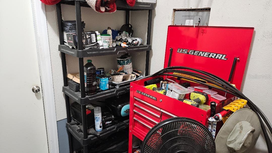 other side of the laundry room