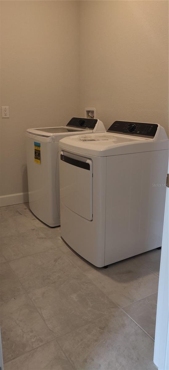 Laundry room will have a shelf.