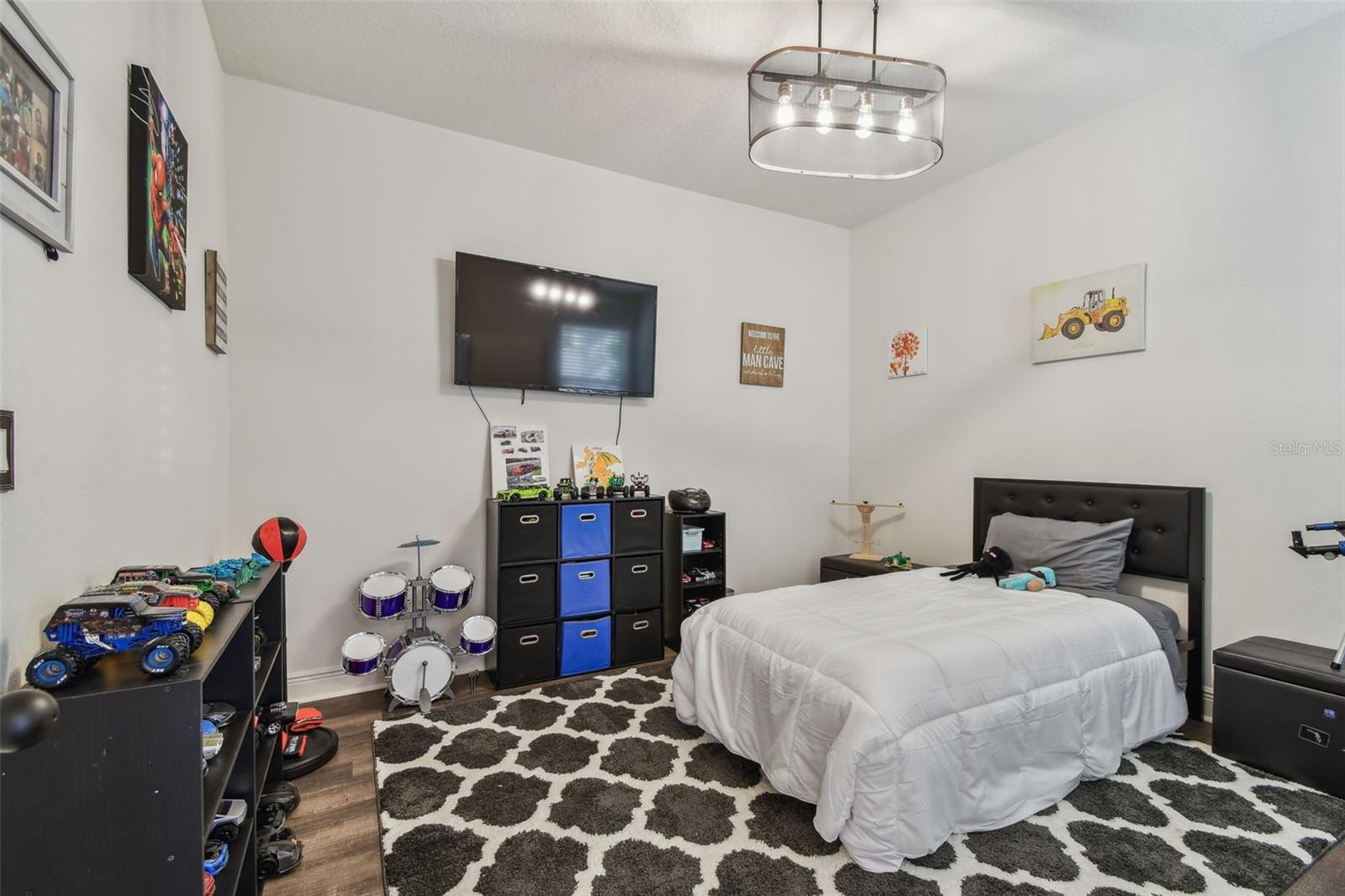 5th bedroom on first floor