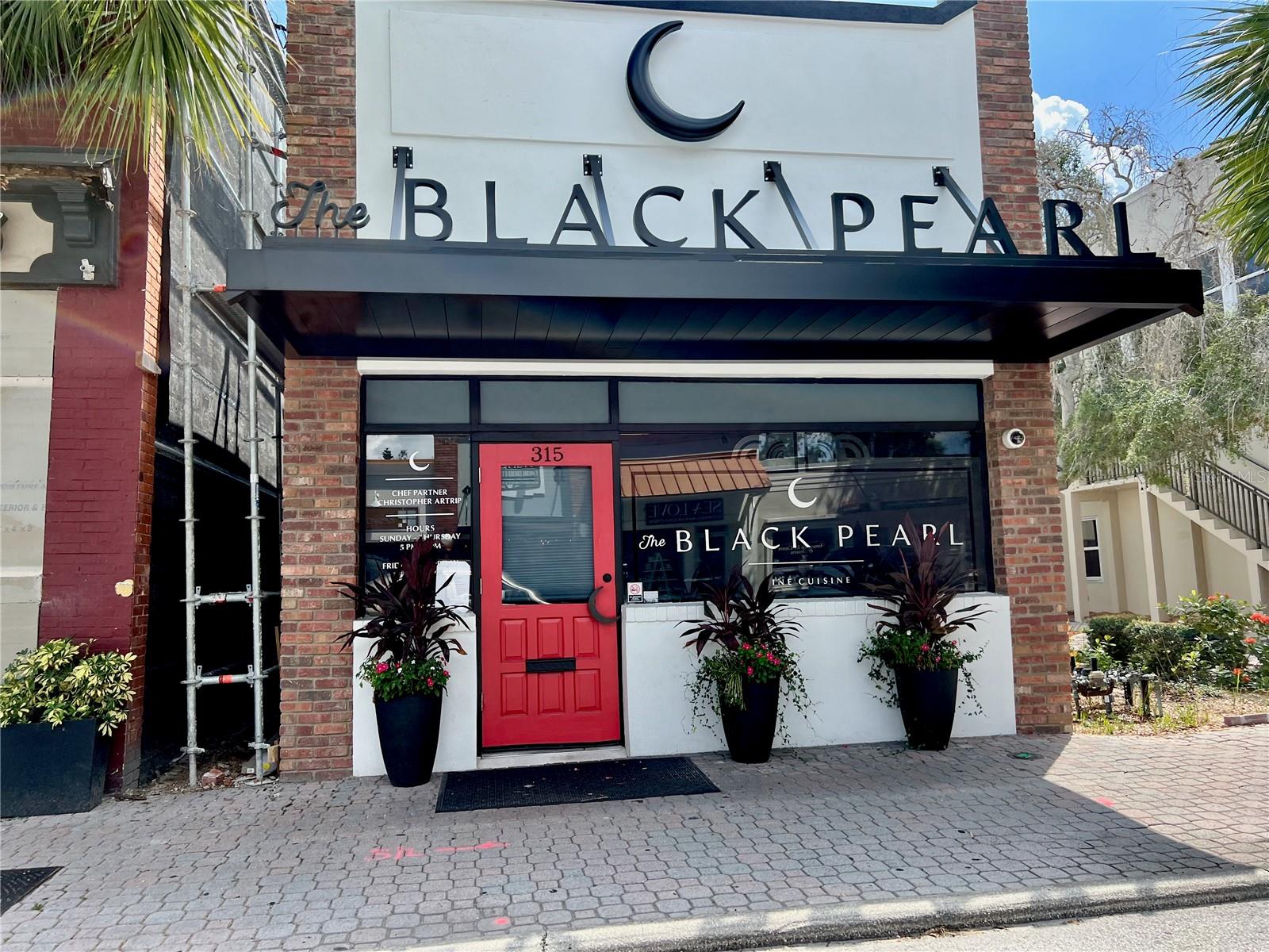 Fine Dining at The Black Pearl