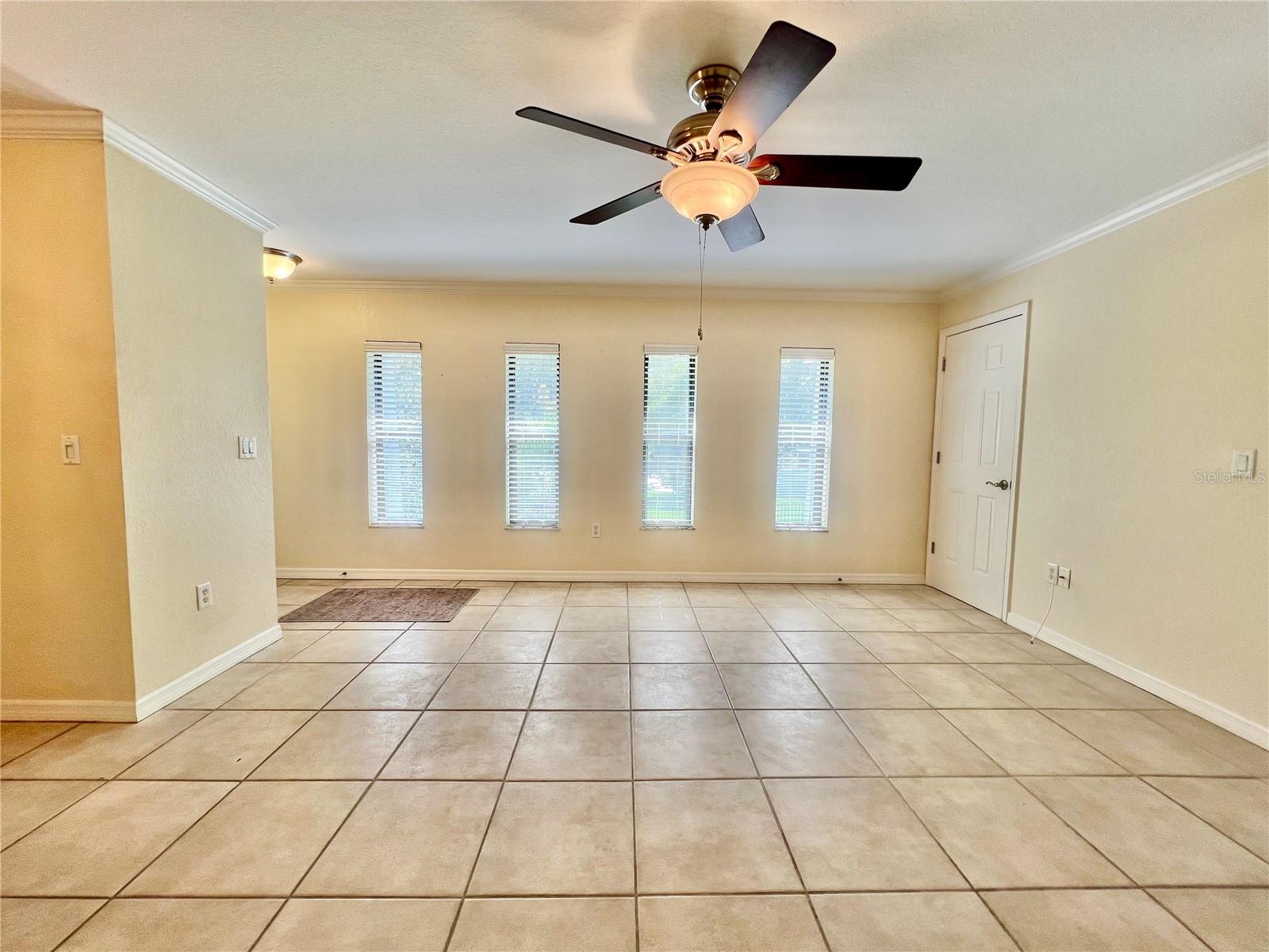 Spacious Living area/dining room combo