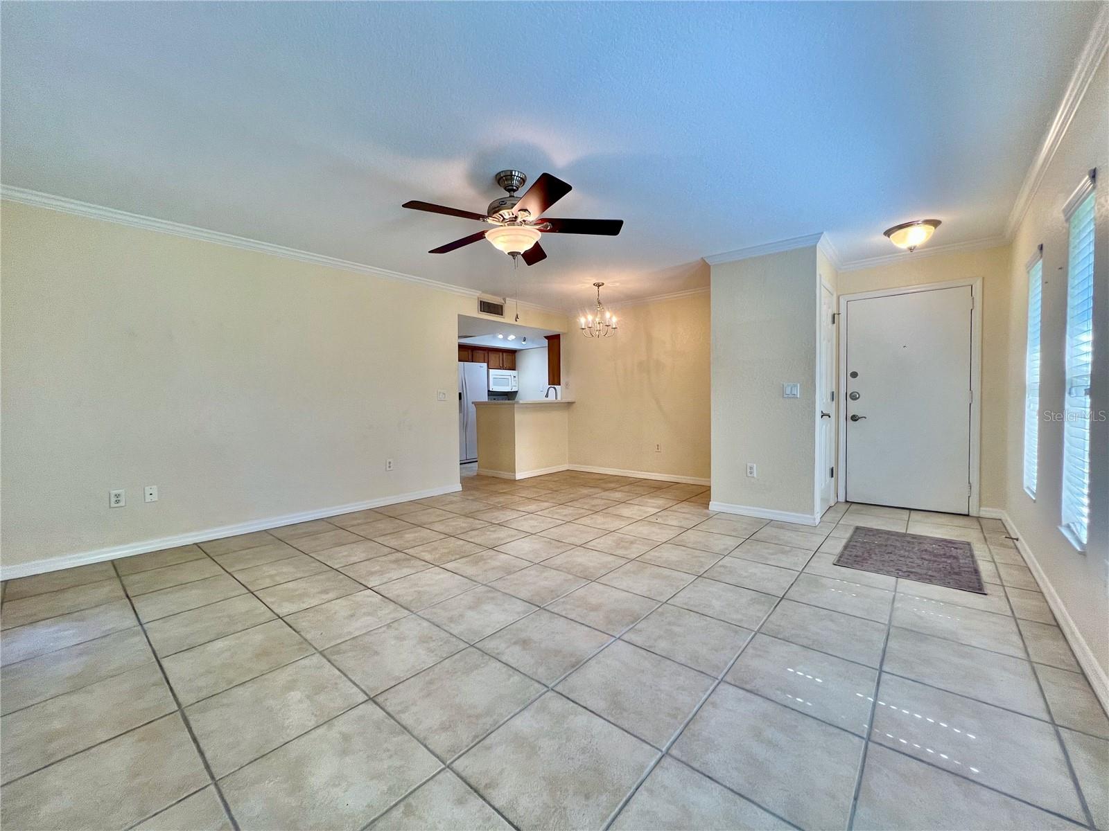 Spacious living area with dining room nook