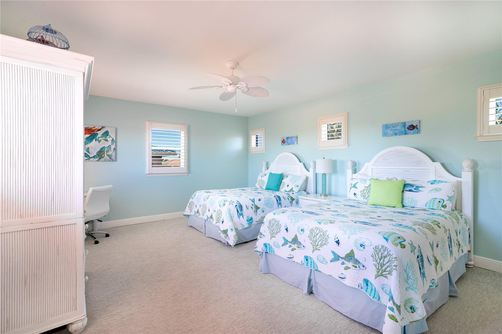 3rd Floor Bedroom with 2 Queens