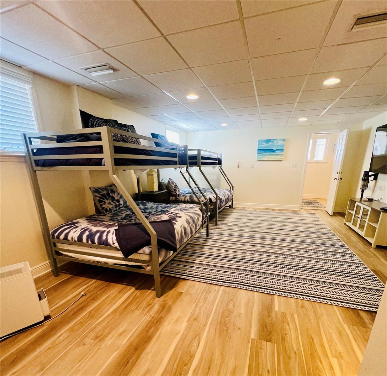 1st Floor Dormitory with 2 bunk beds, sleeps up to 6 guests