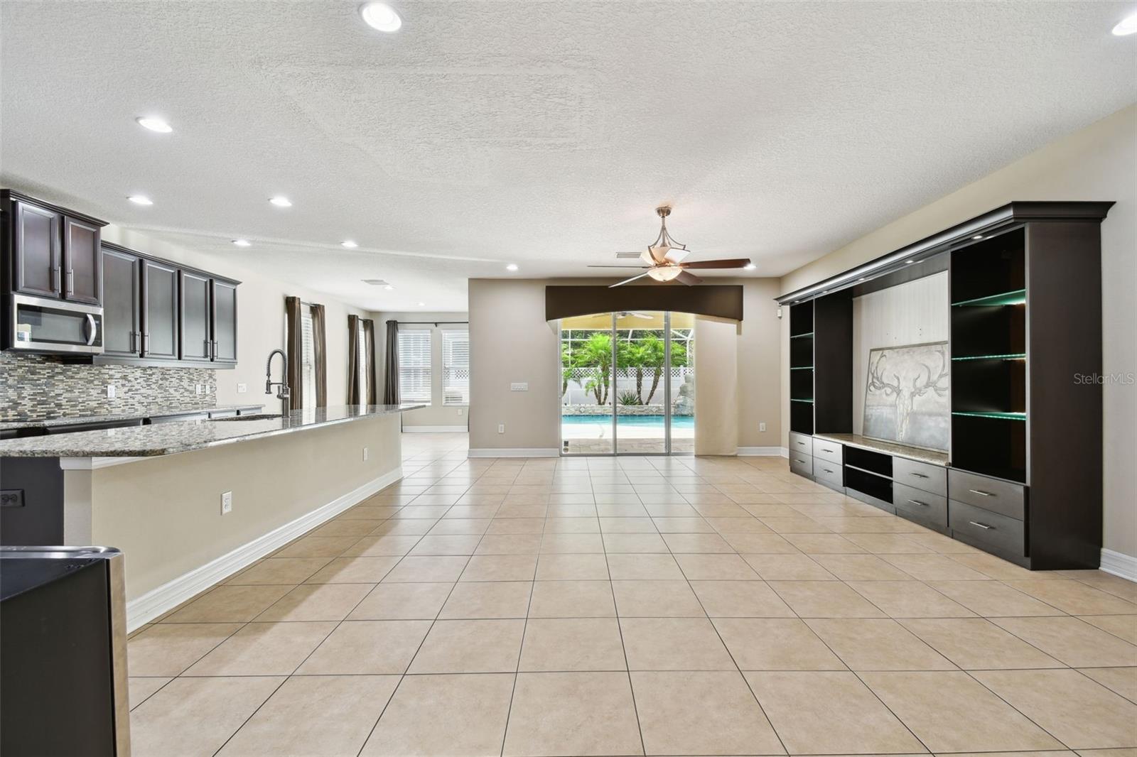 Open floorplan!