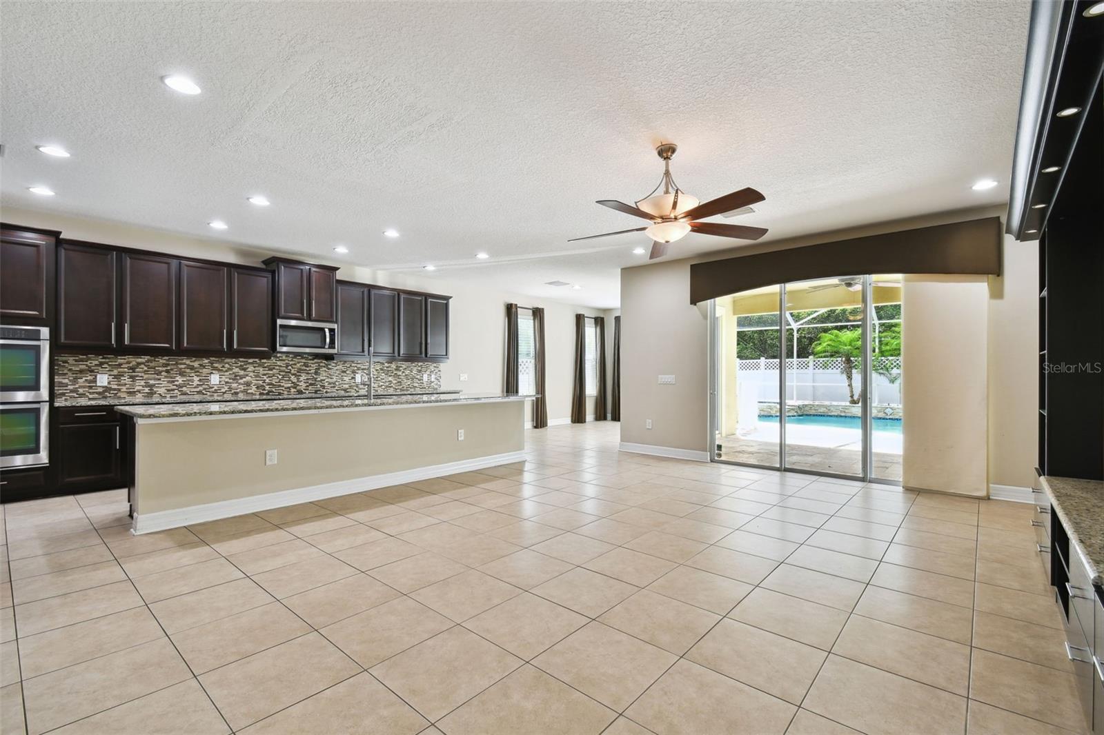 Extra-large kitchen island!