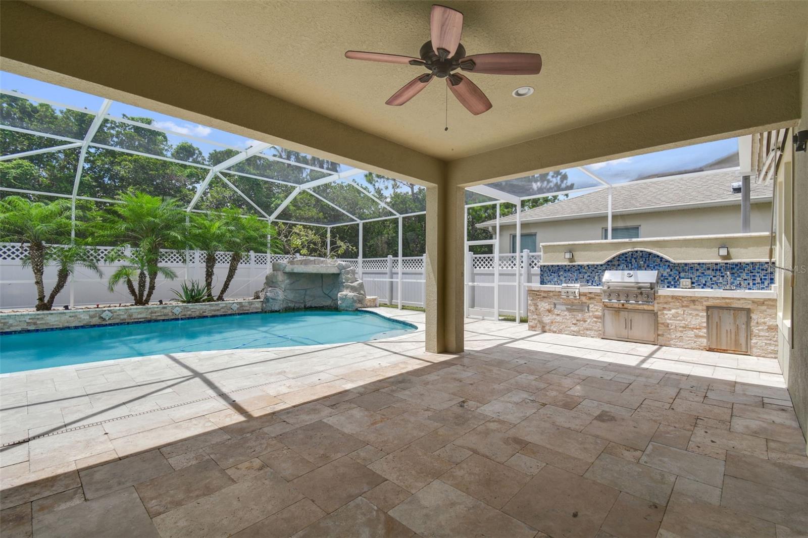 Outdoor kitchen!
