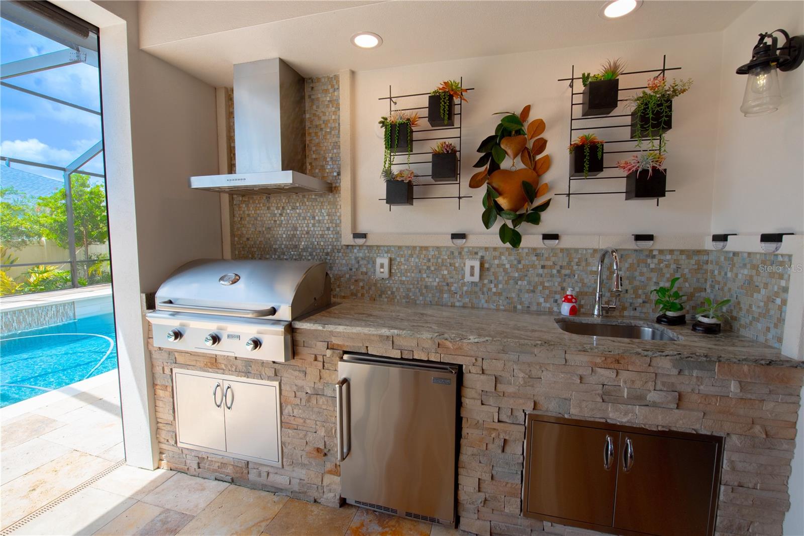 Outdoor kitchen