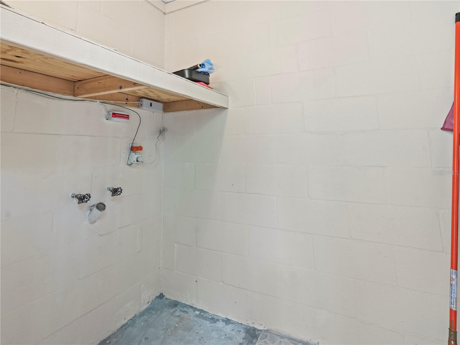 Washer Dyer hook-up Closet in porch