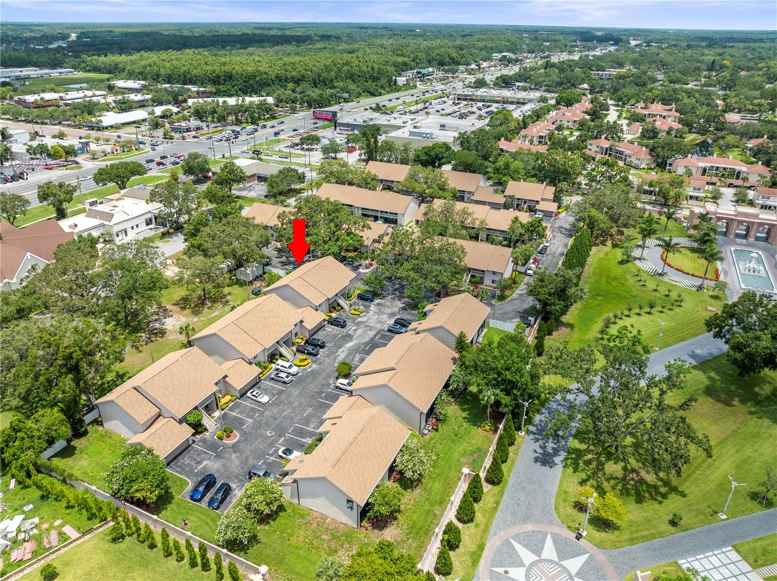 Easy access to Dale Mabry Highway
