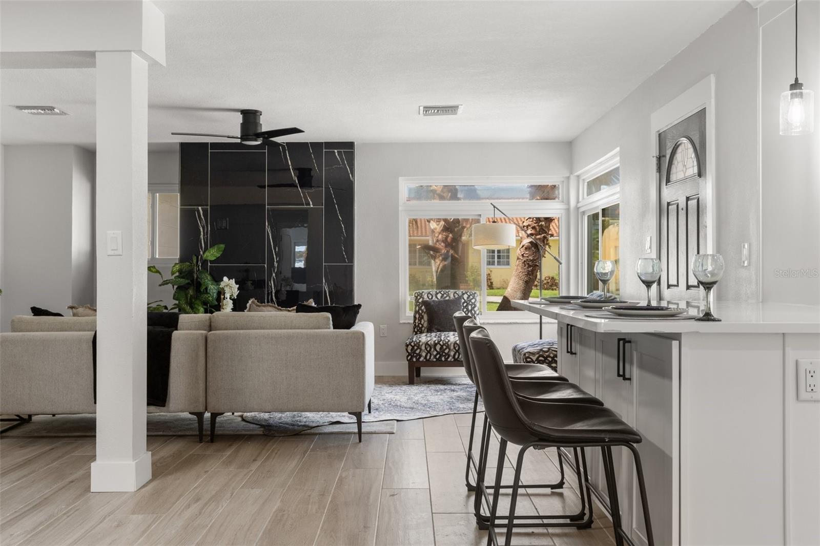 Living Area & Breakfast Bar