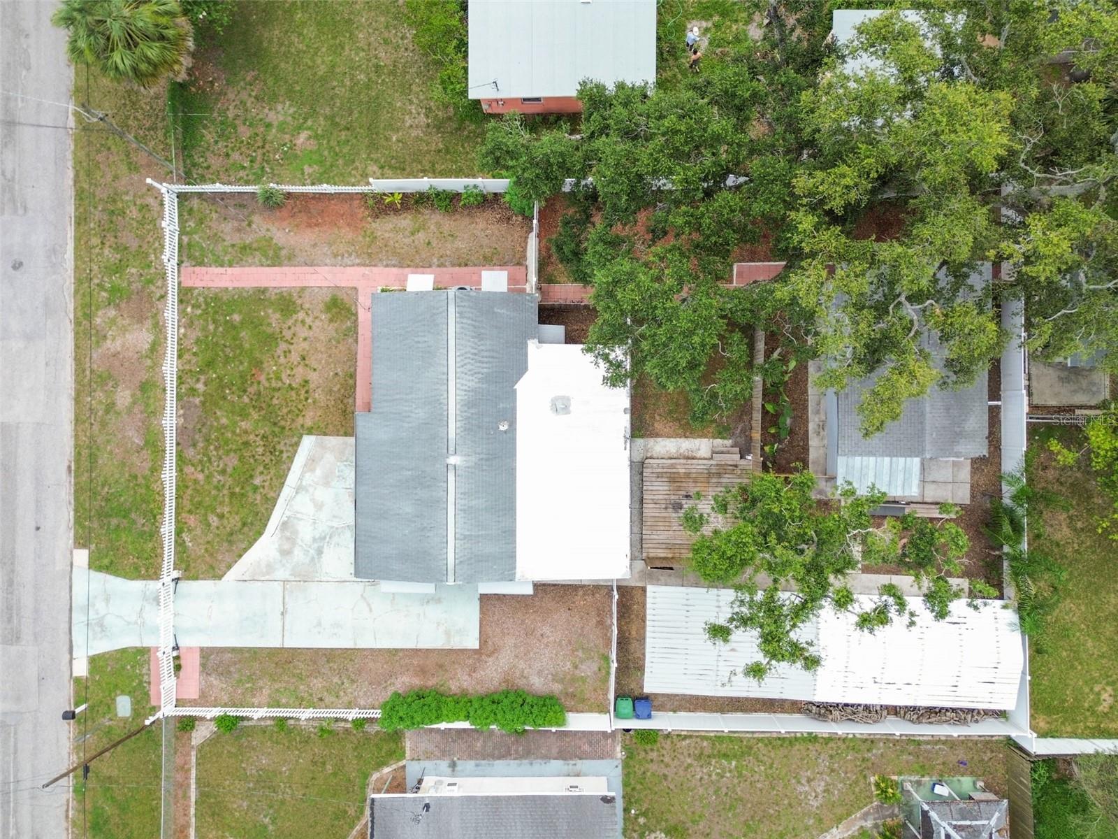 Completely fenced at each area for privacy