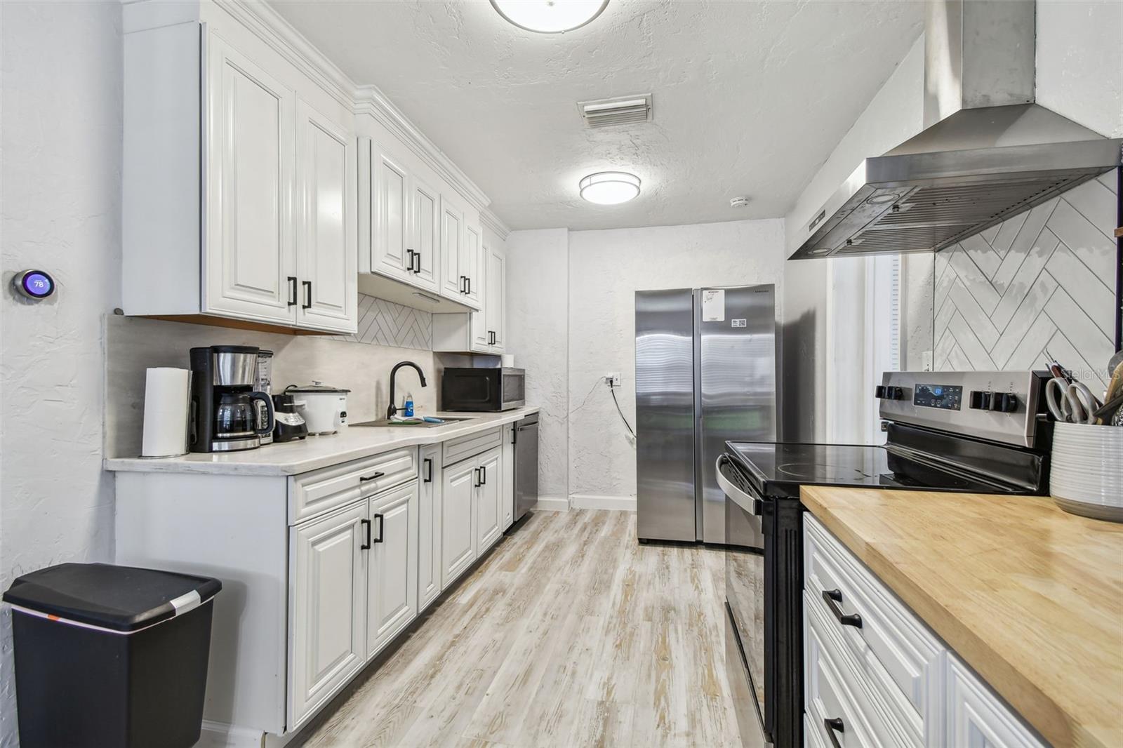 Beautiful Kitchen In the first unit