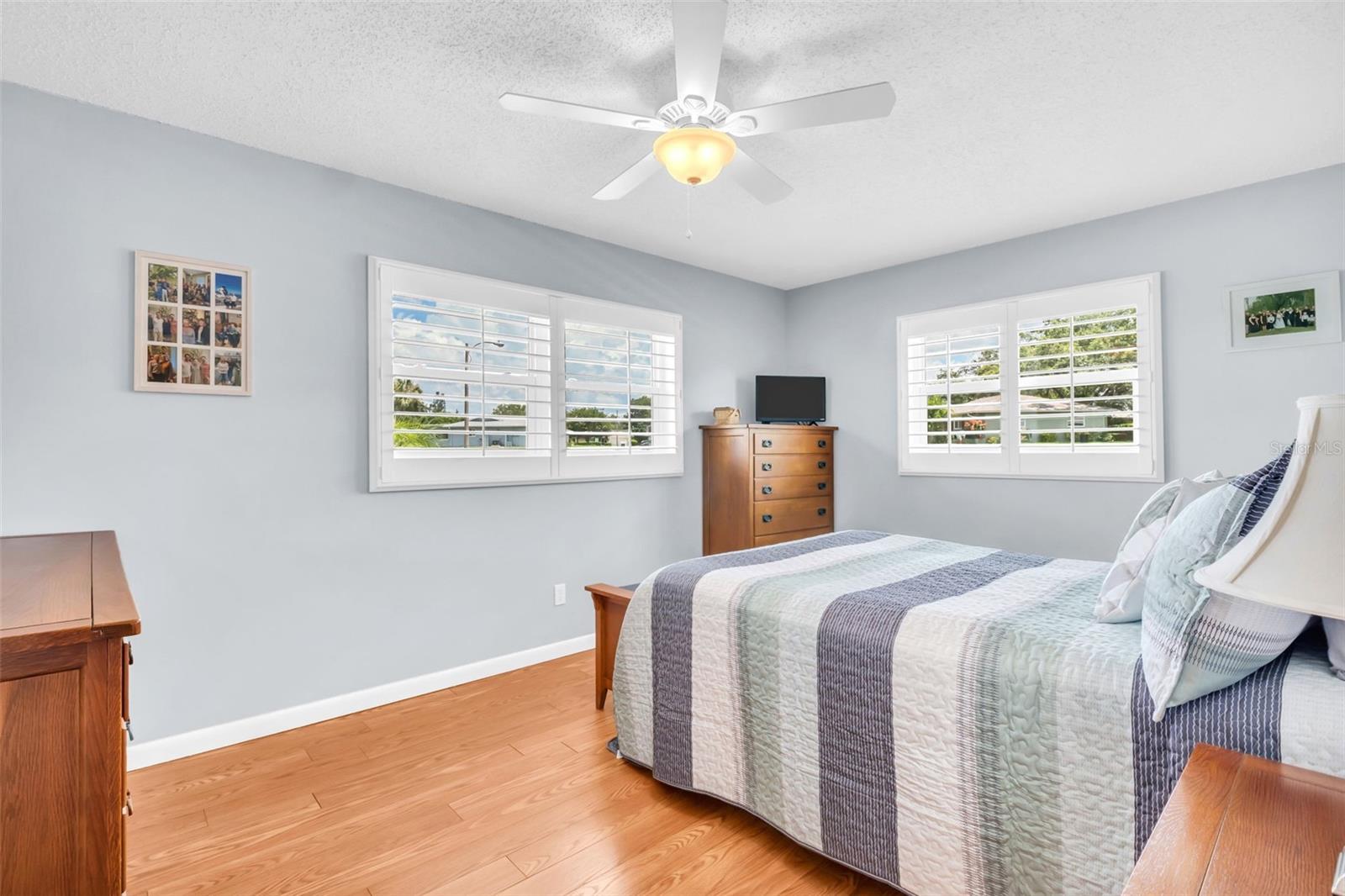 Spacious & serene master suite big enough for a king~