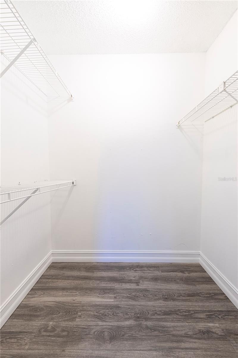 Amazing Walk In Closets