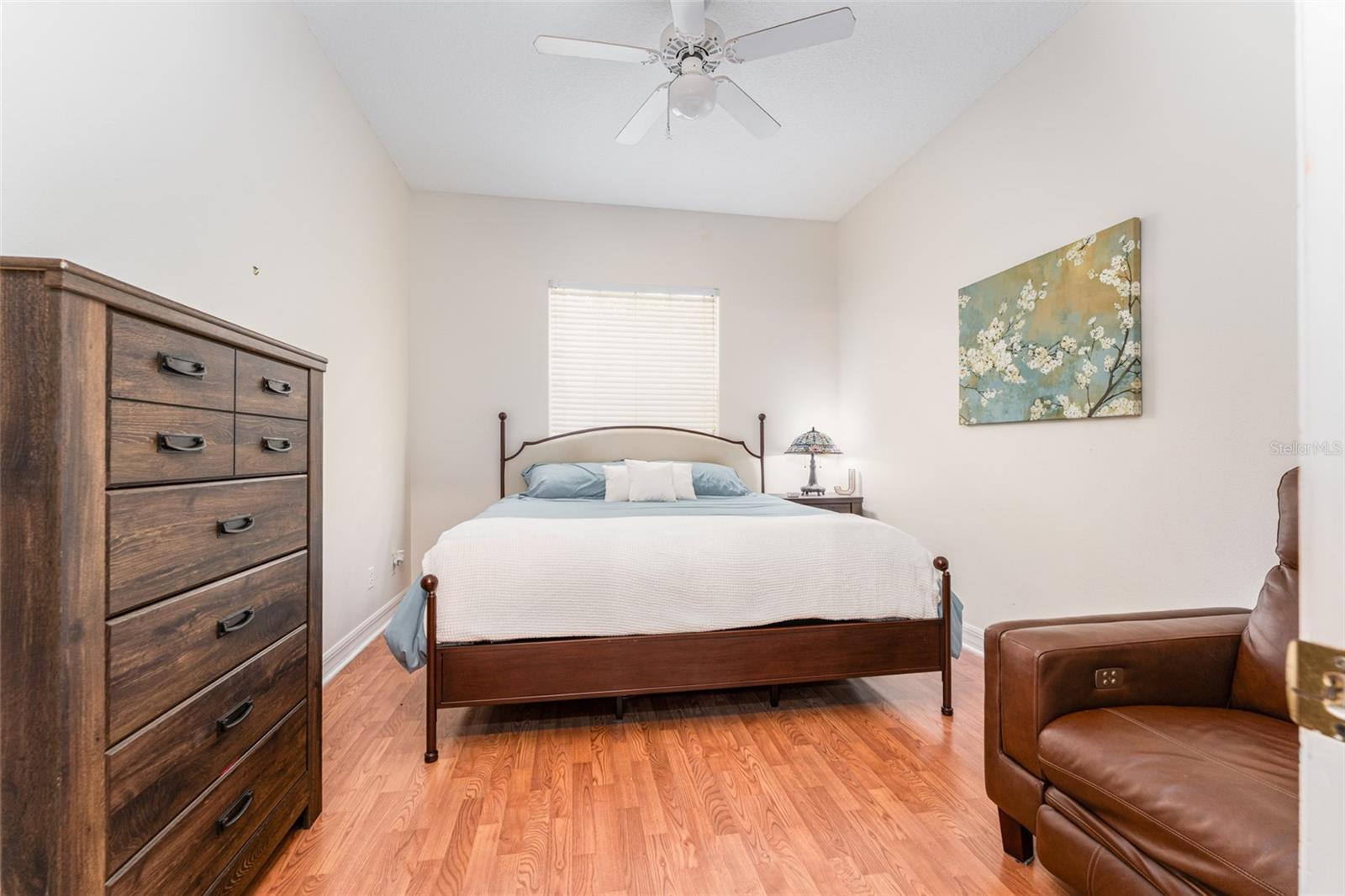 Bed 4 with Walk in Closet