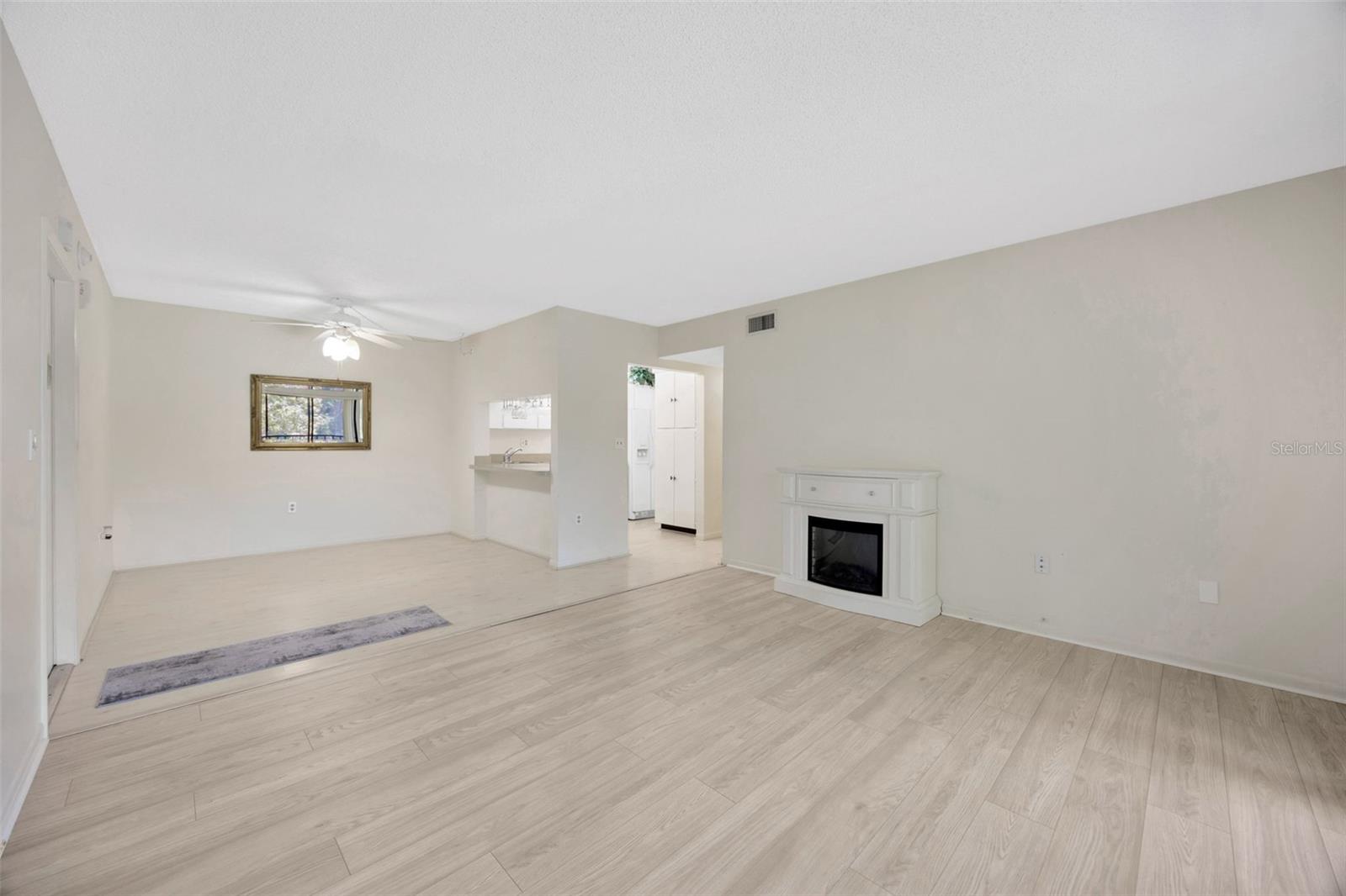 Living Room/Dining Room