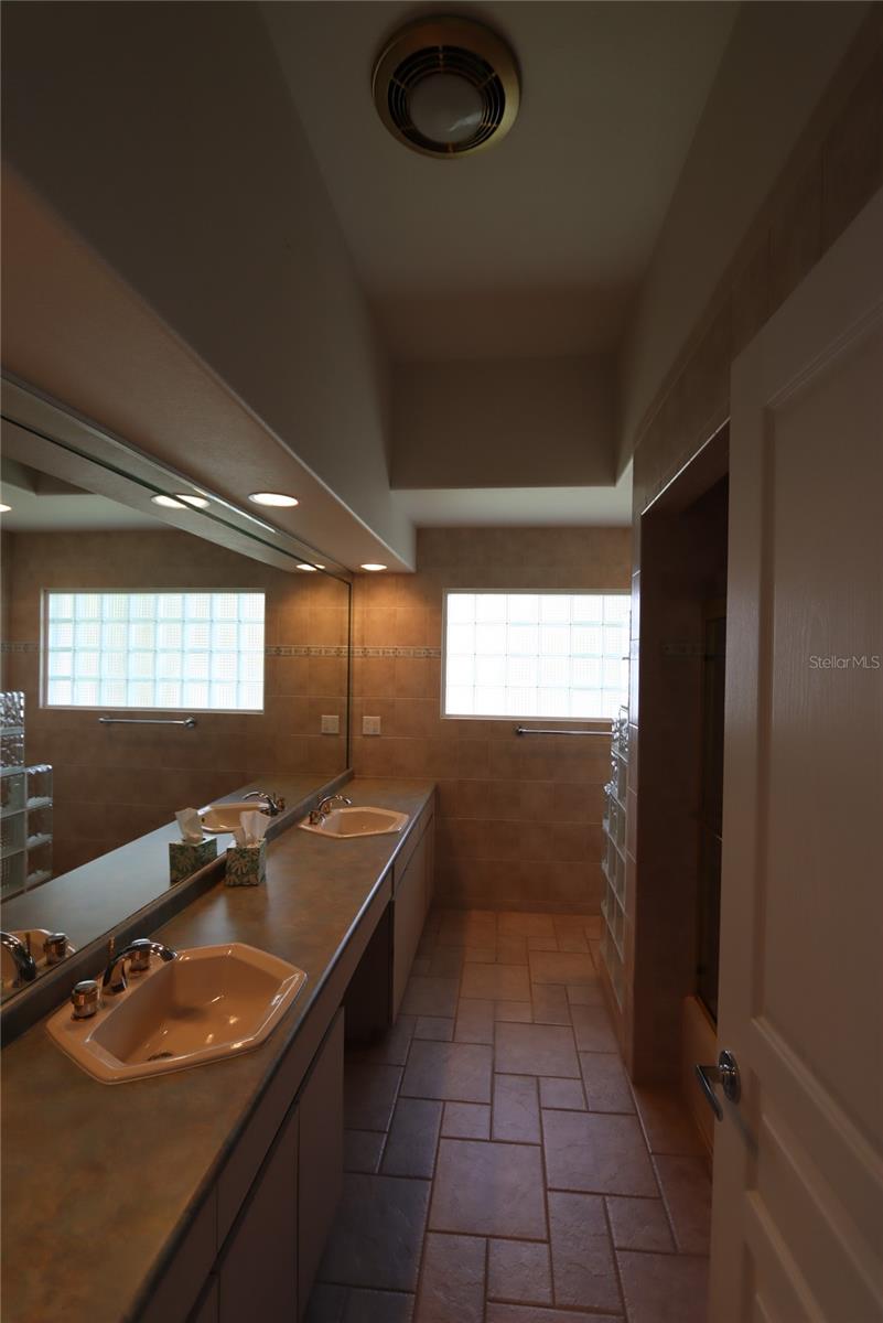 Full bath level 2