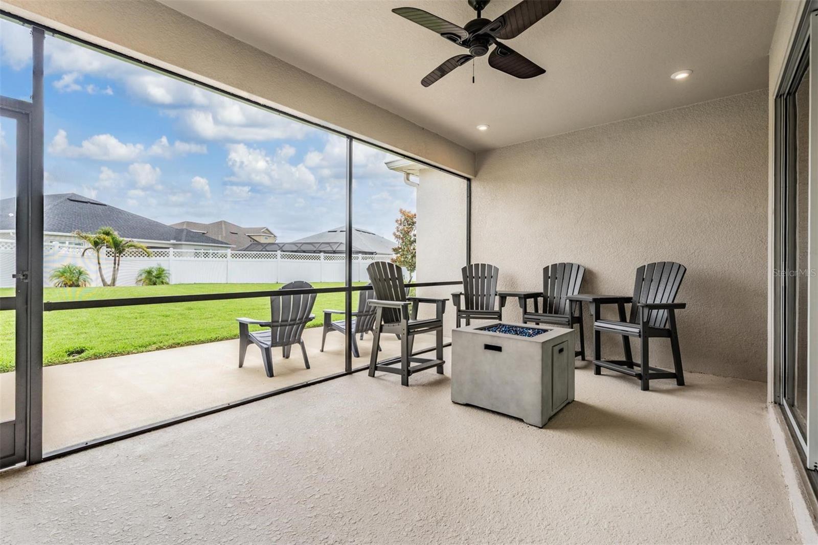 Screened in Lanai