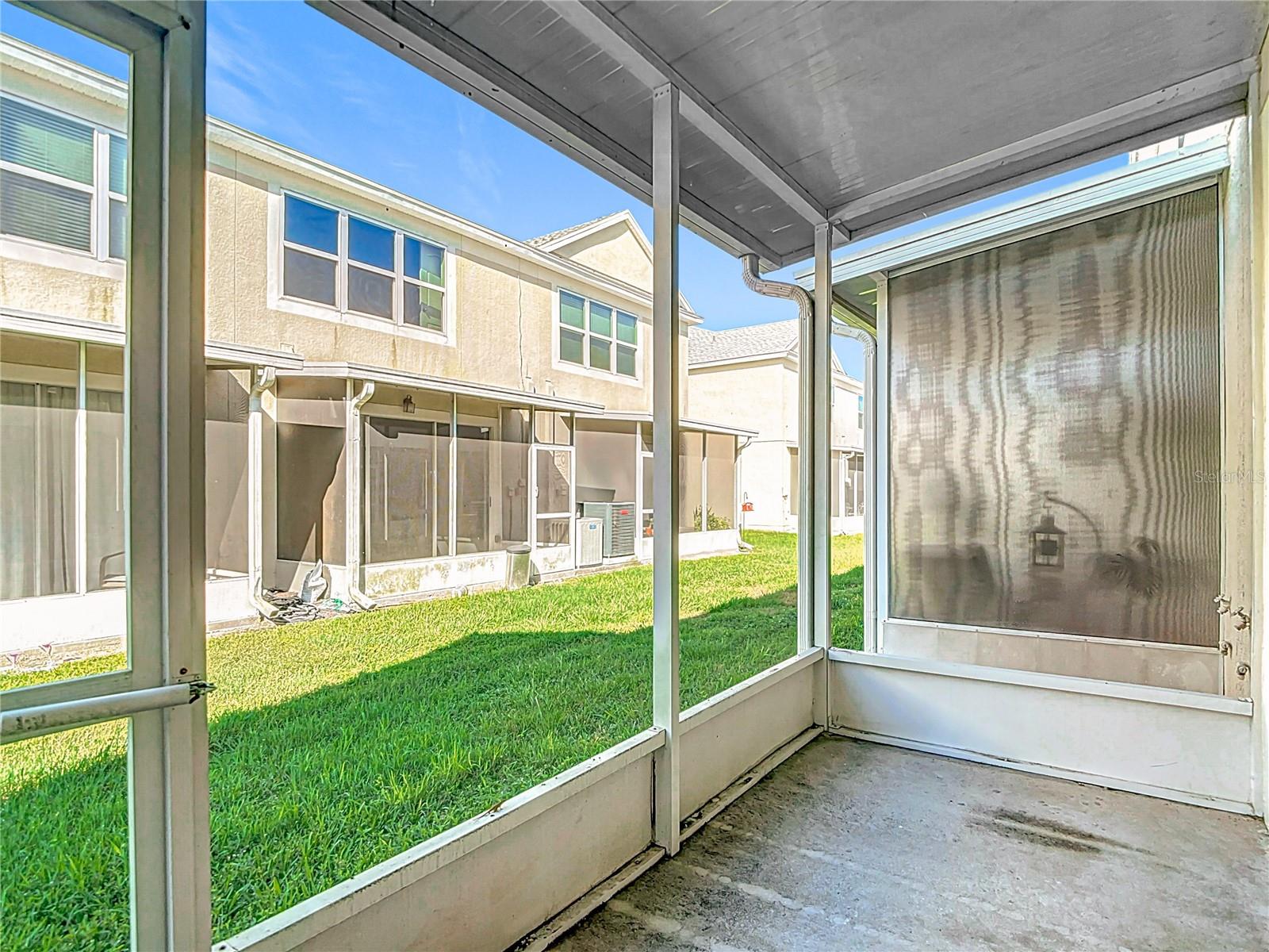 Covered, screened patio