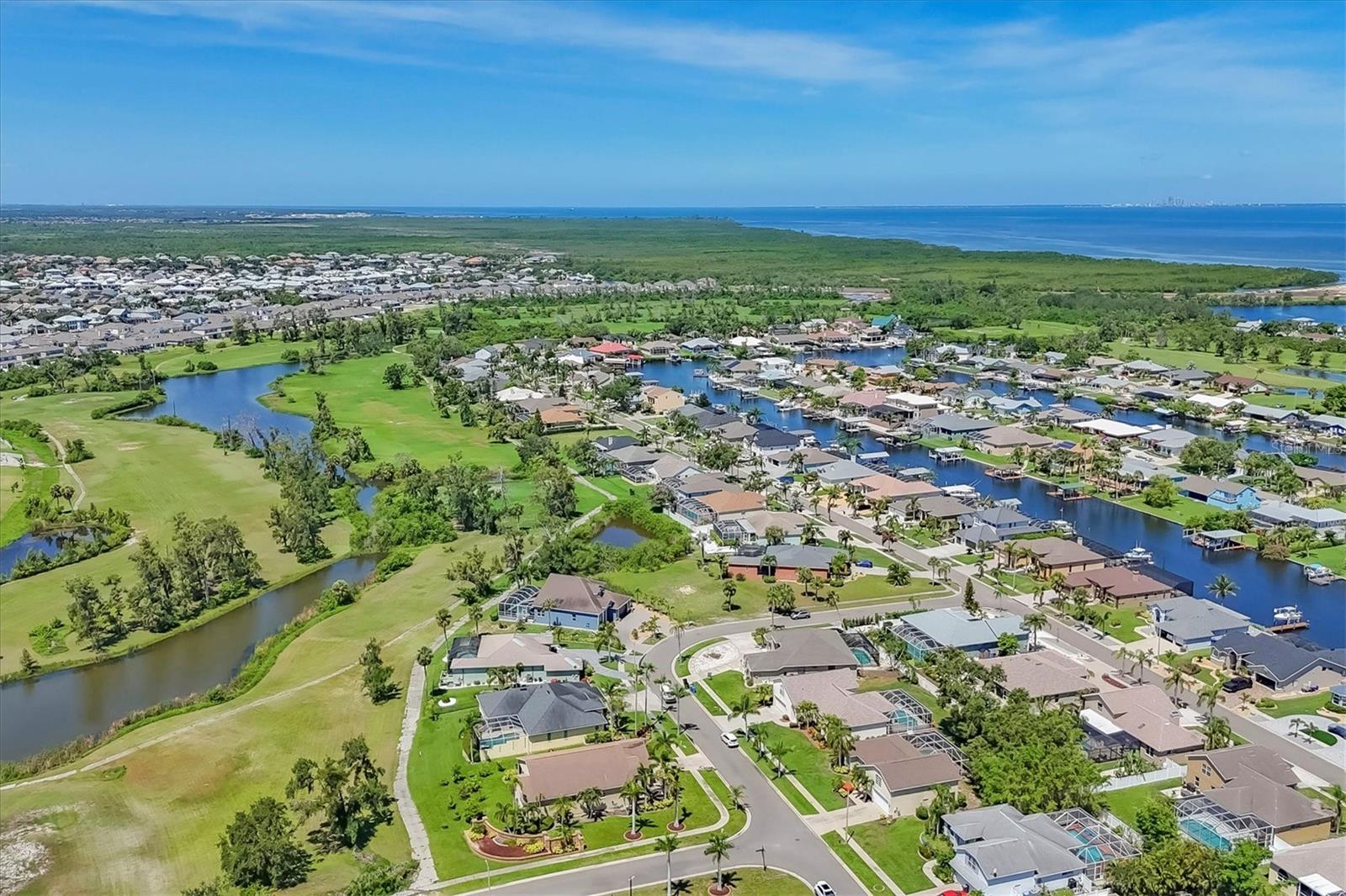 Great Location in Apollo Beach!