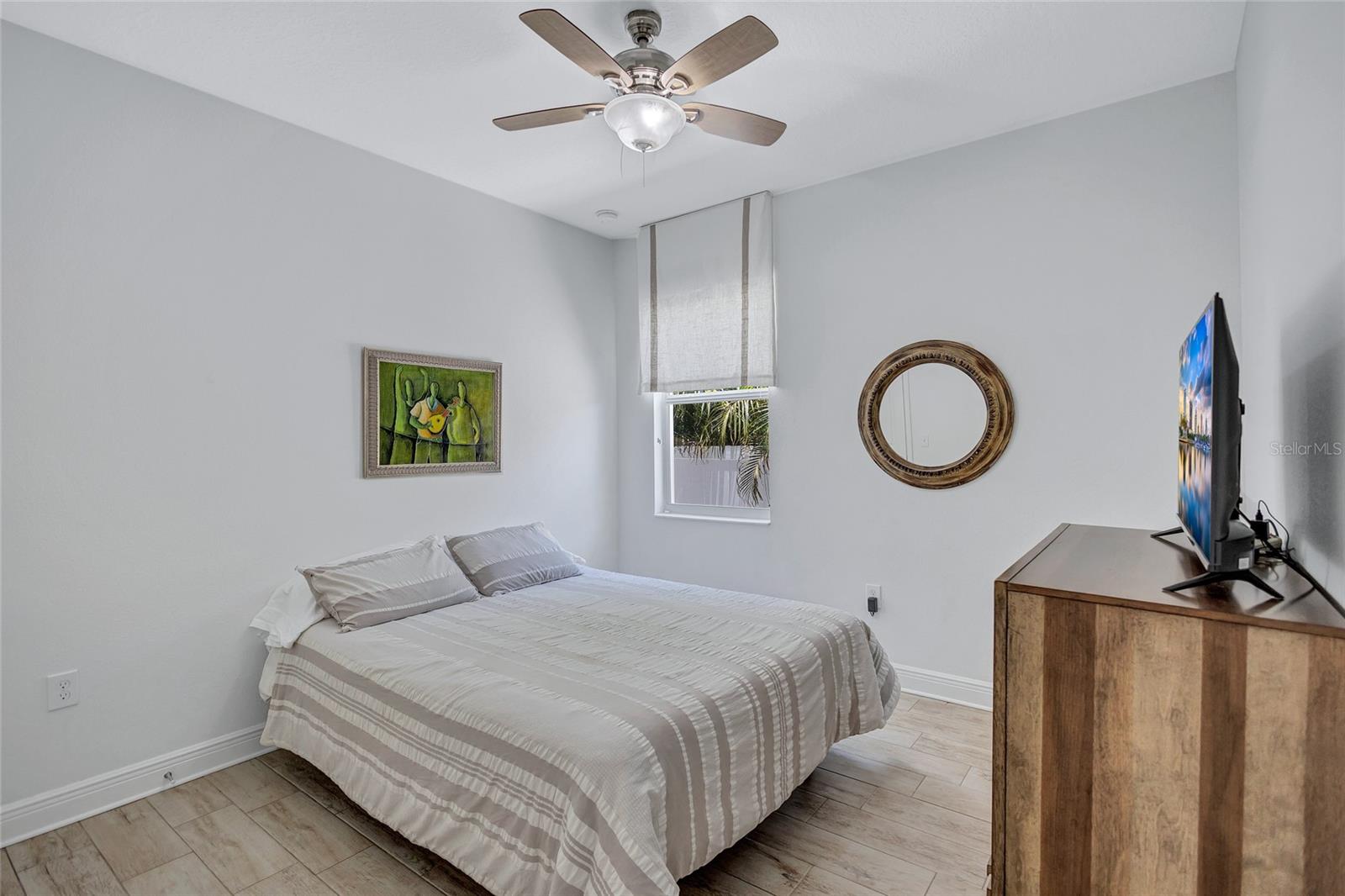 Guest bedroom