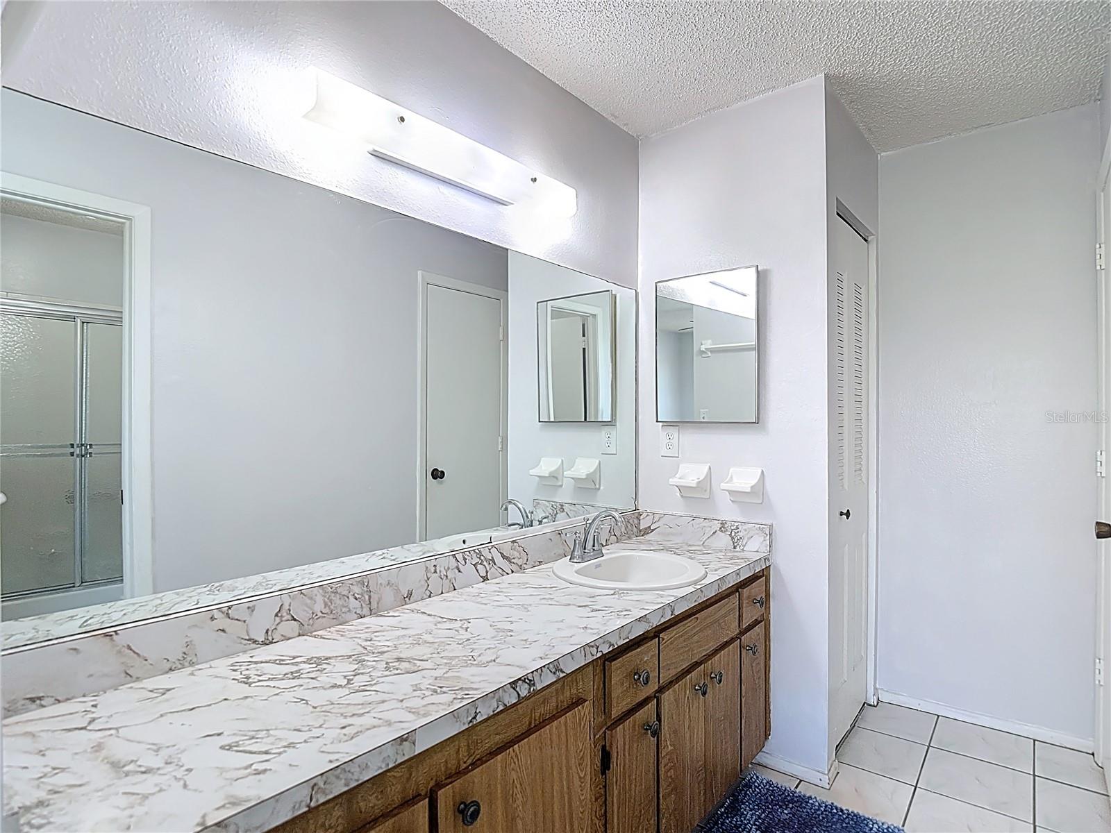 Primary bath