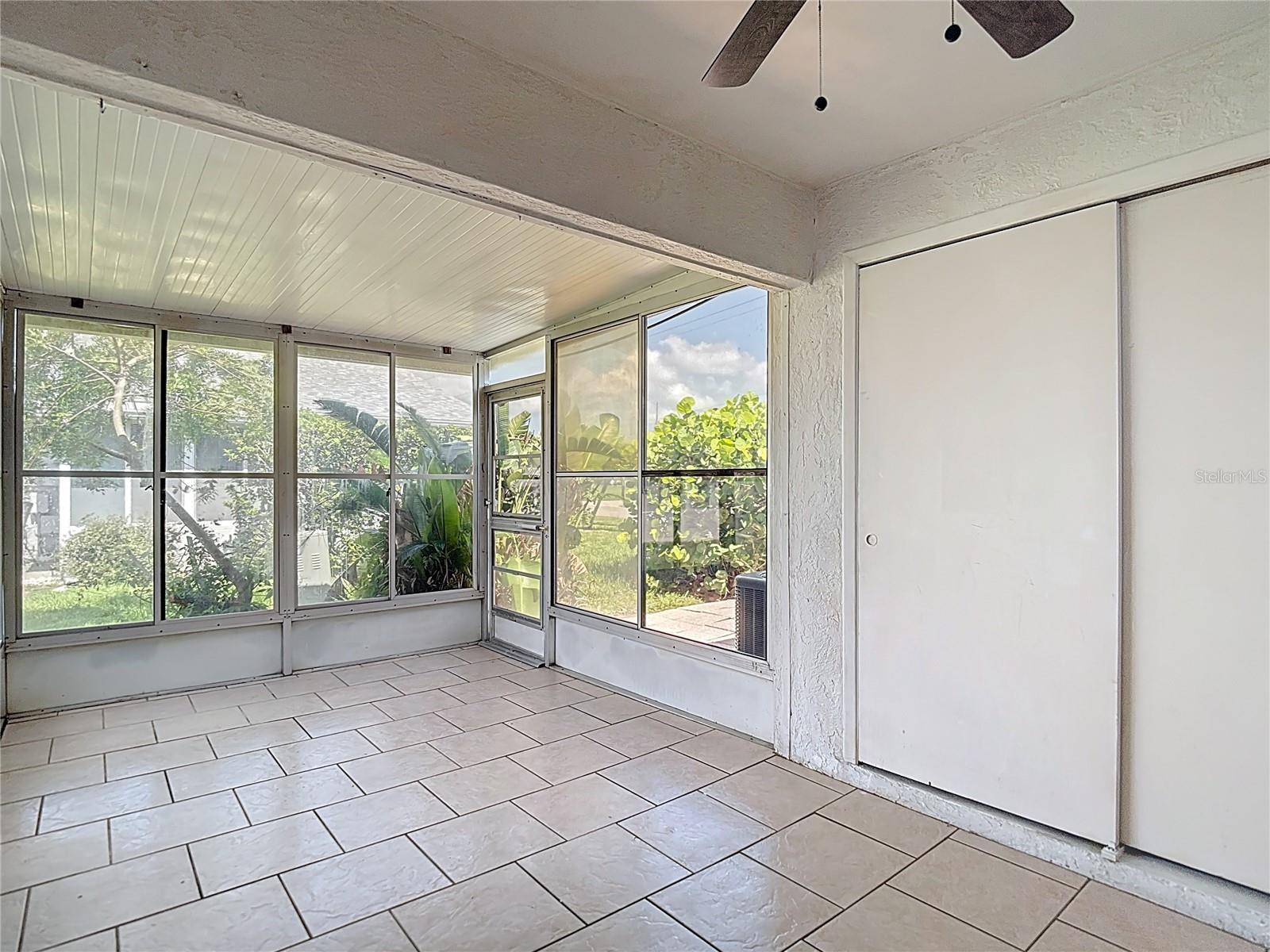 Rear enclosed screen room