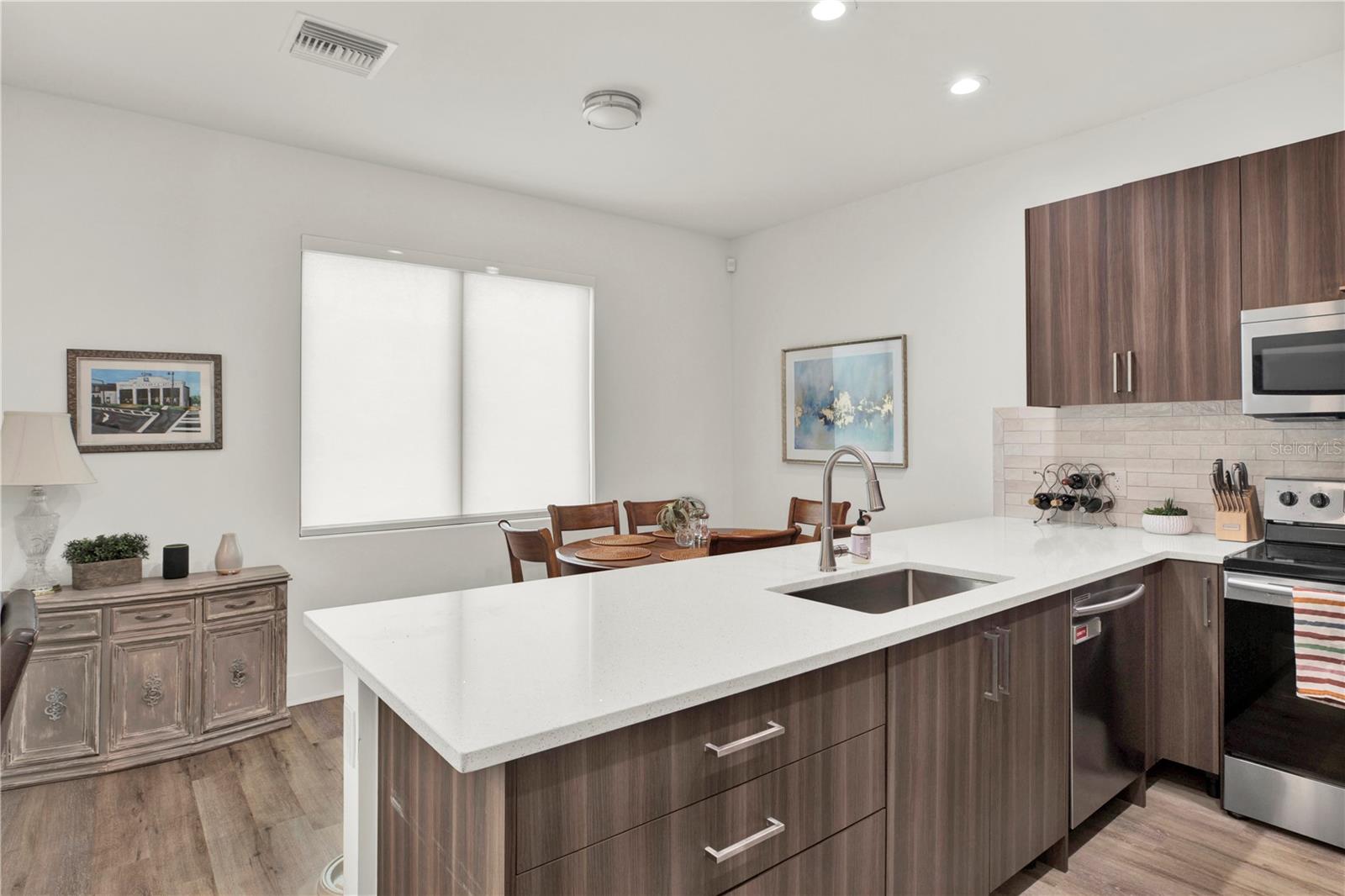 European Cabinets & Quartz Countertops