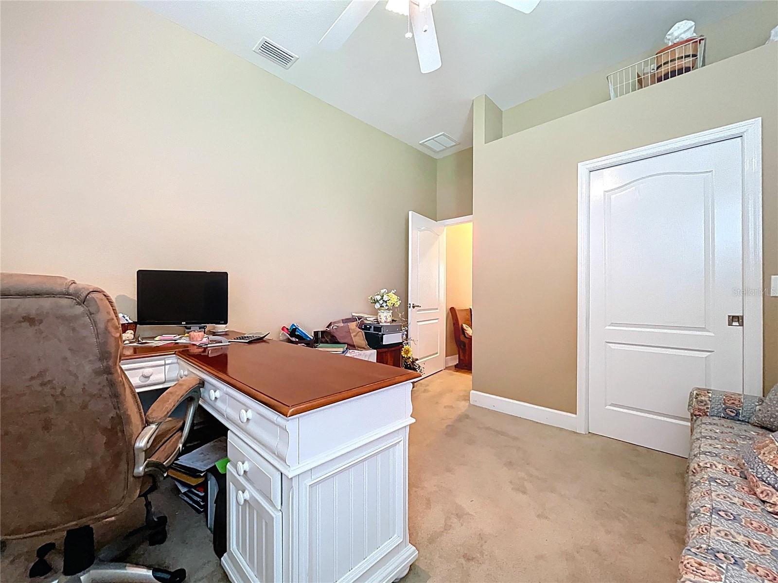 Bedroom/Office