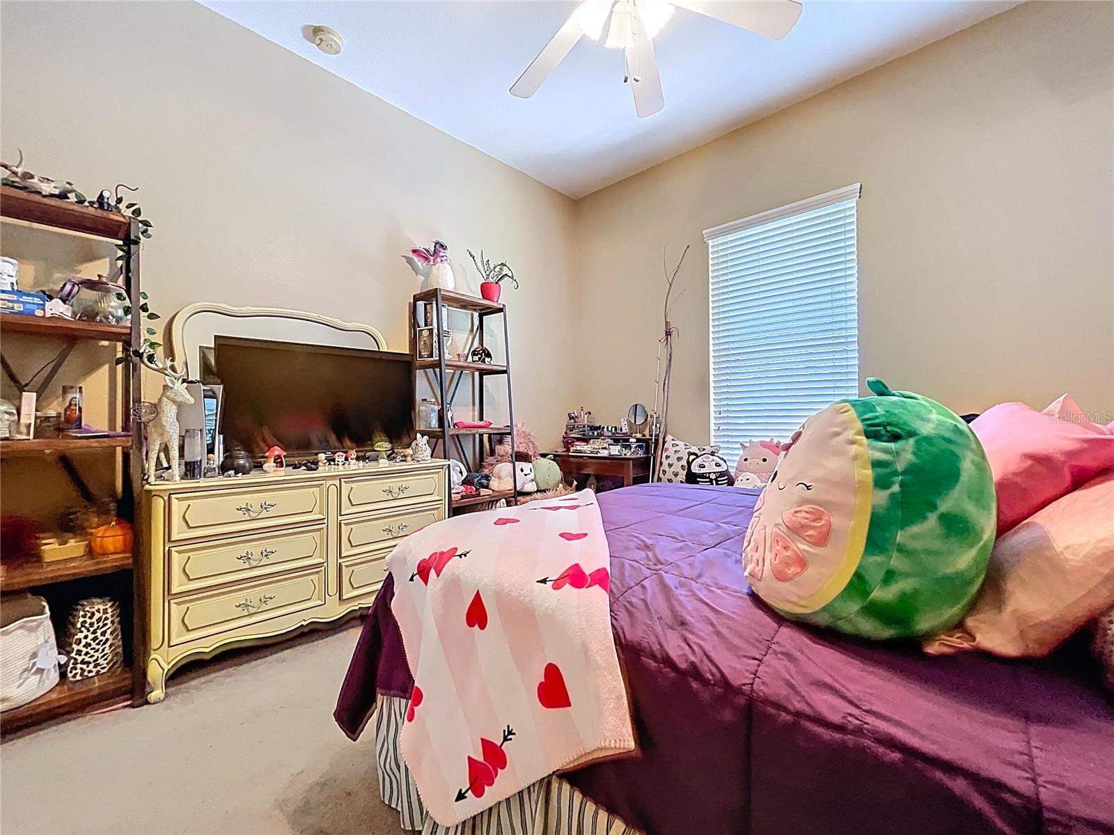 Side Bedroom 2