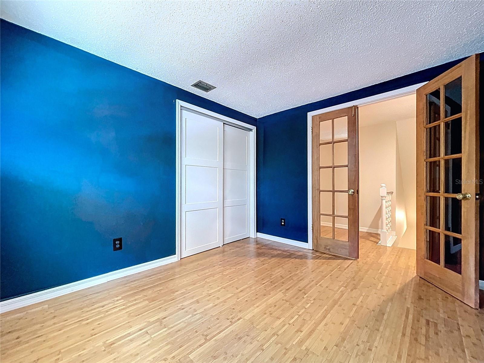 office or 4th bedroom