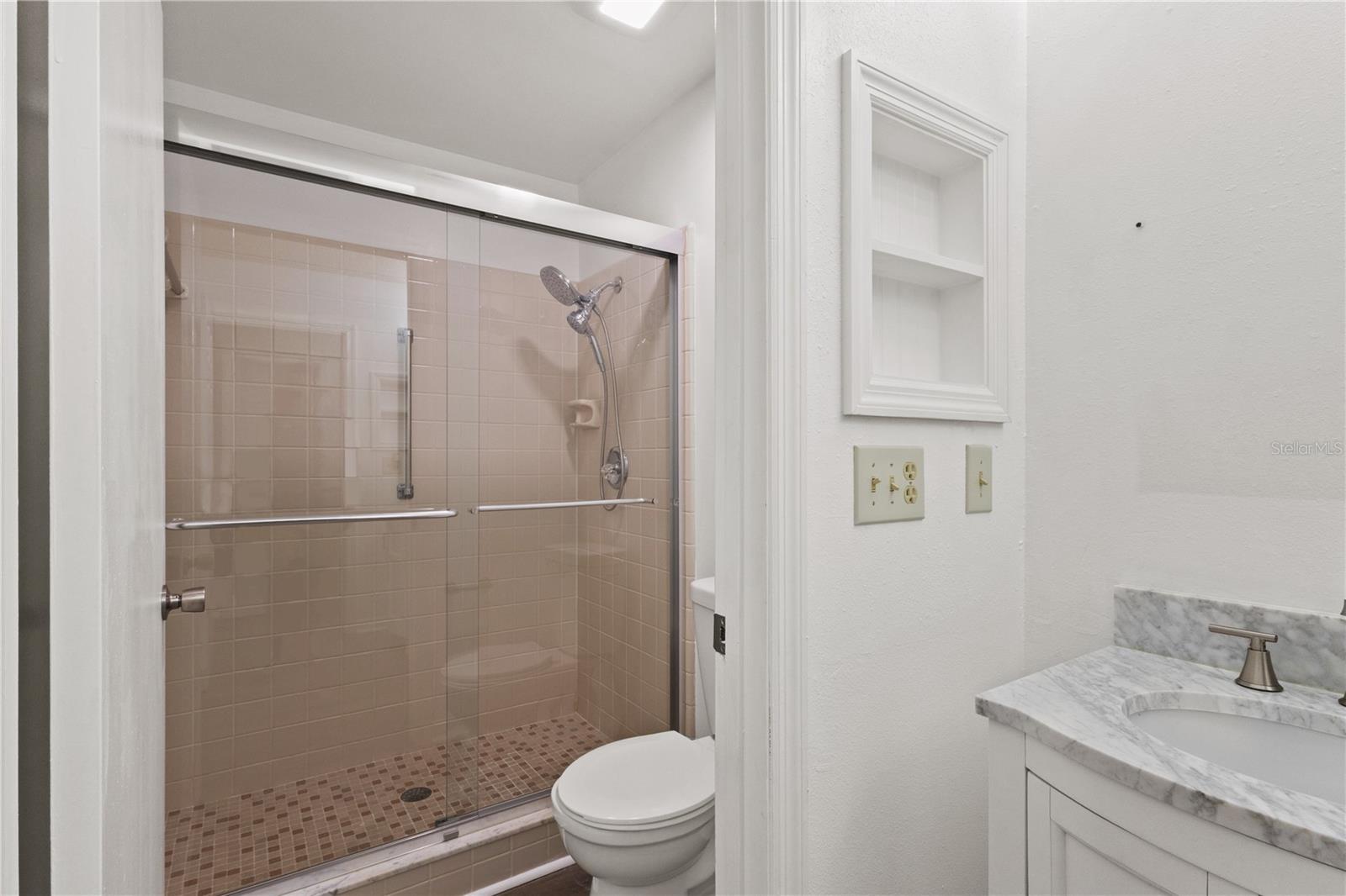 Primary shower