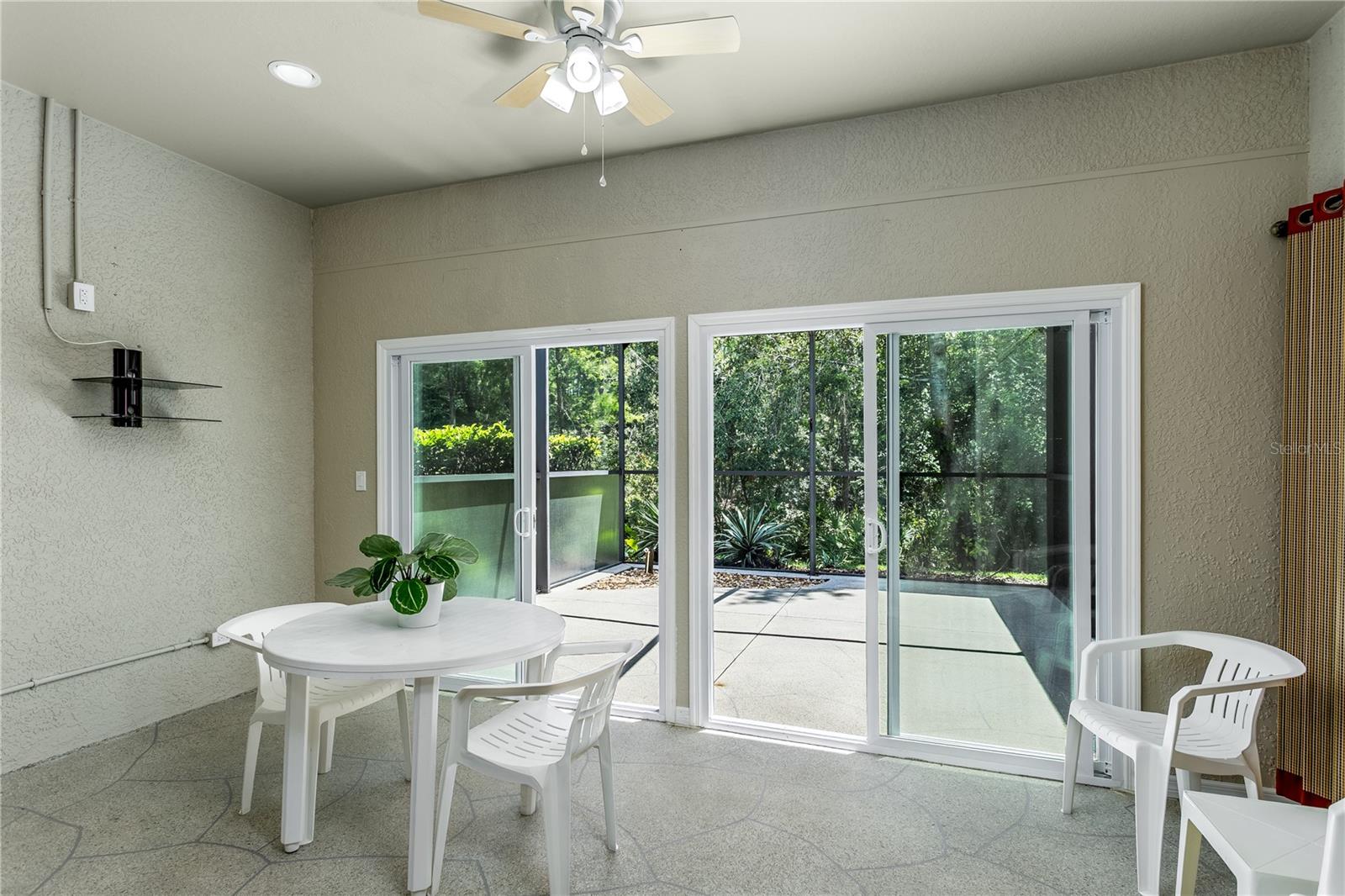 Florida sunroom