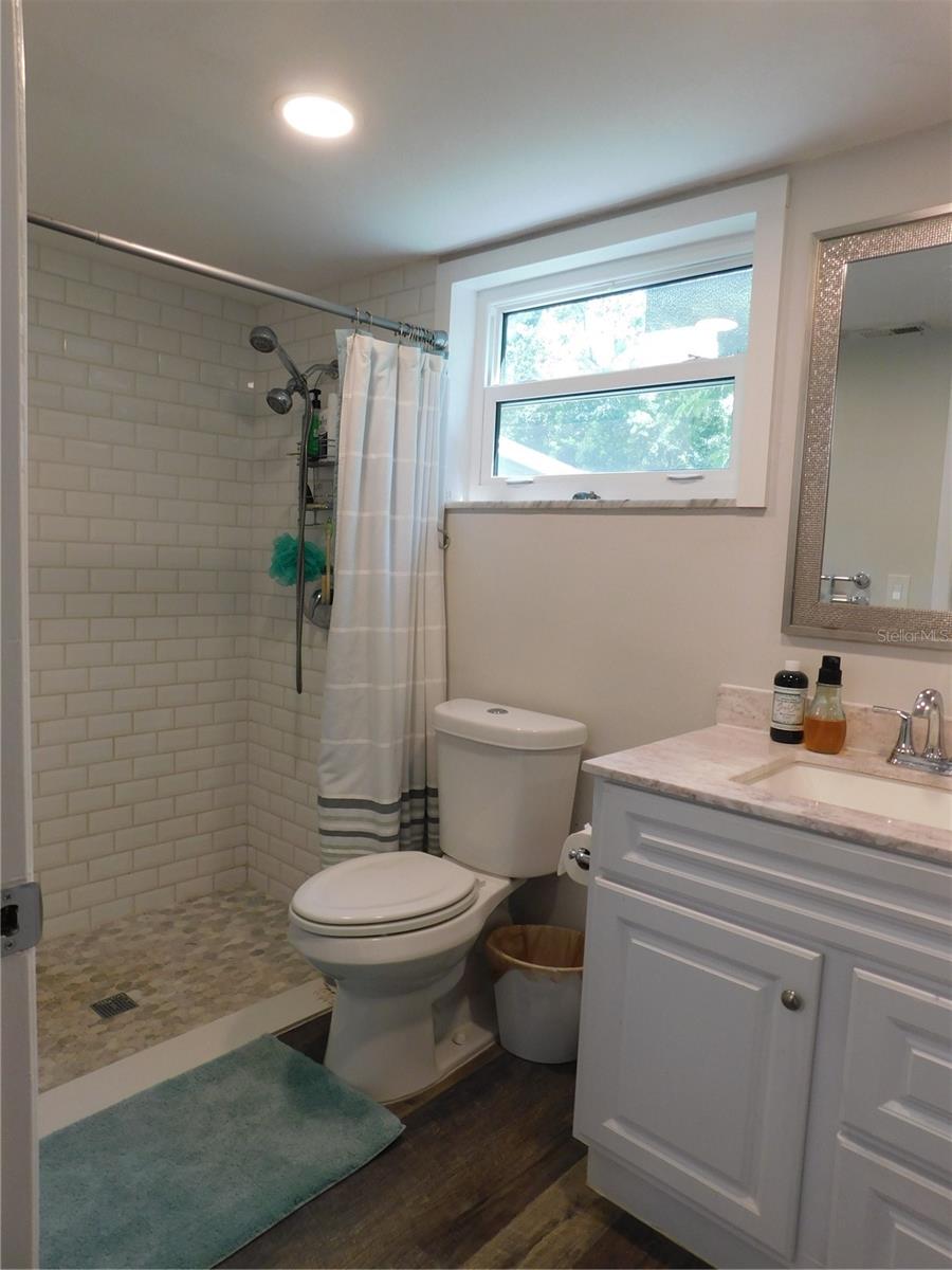 Primary Ensuite Bath