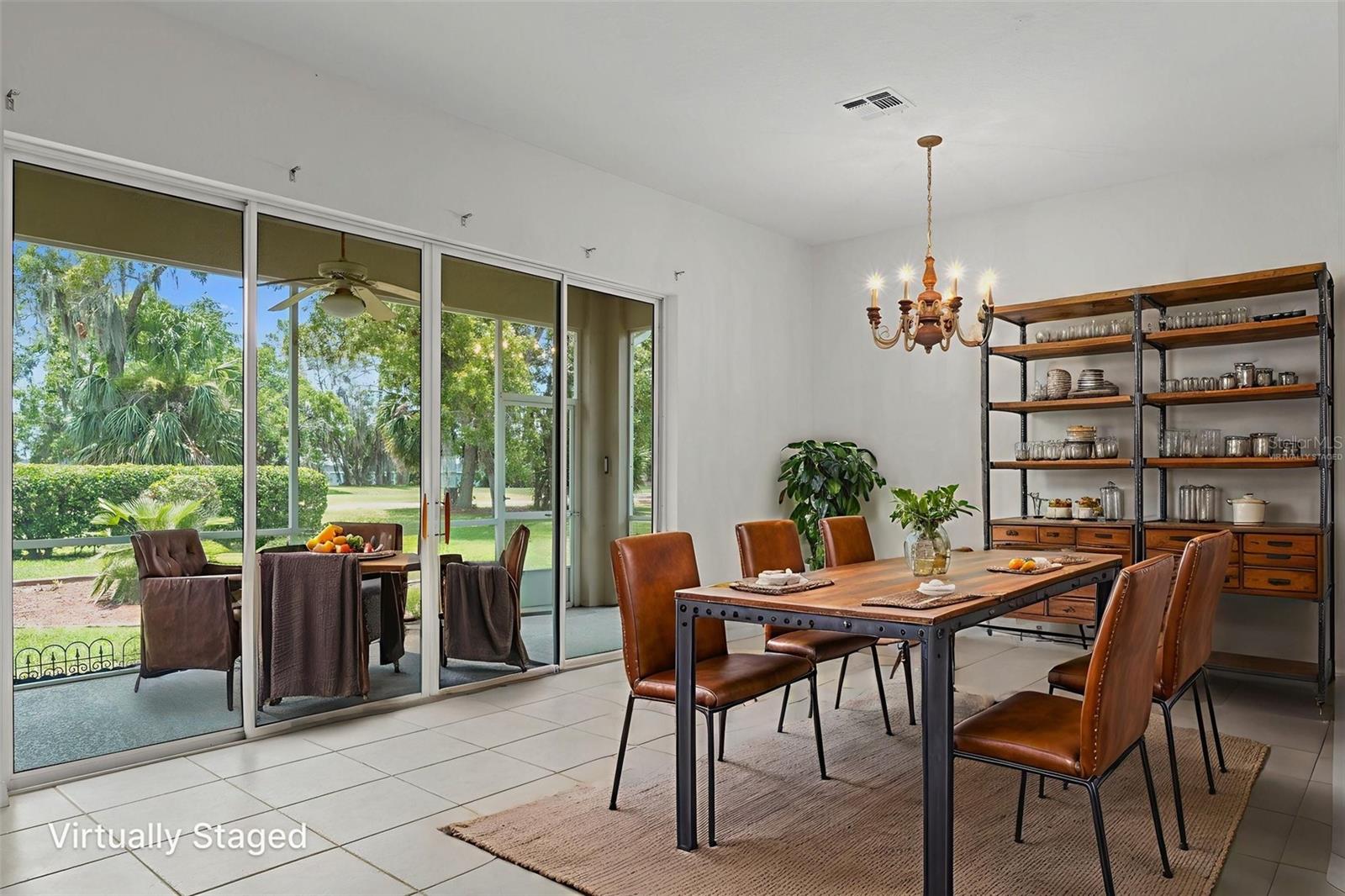 DINING VIRTUALLY STAGED