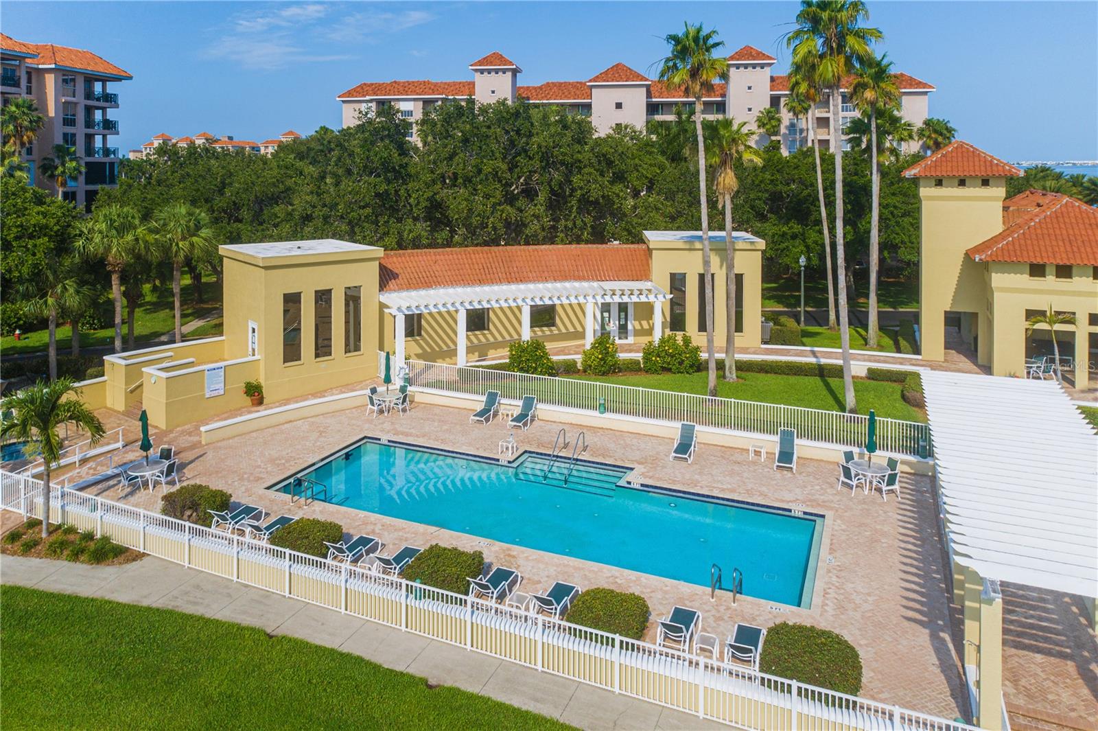 Community Lake Pool