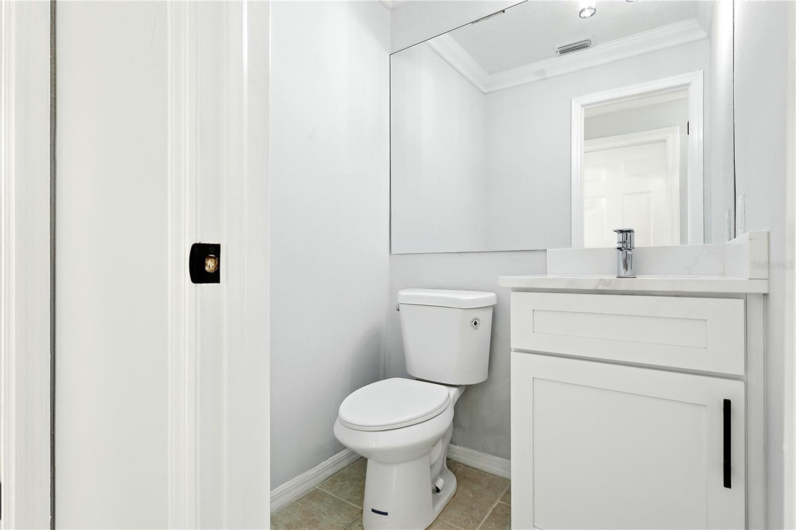 Powder bath/guest bath