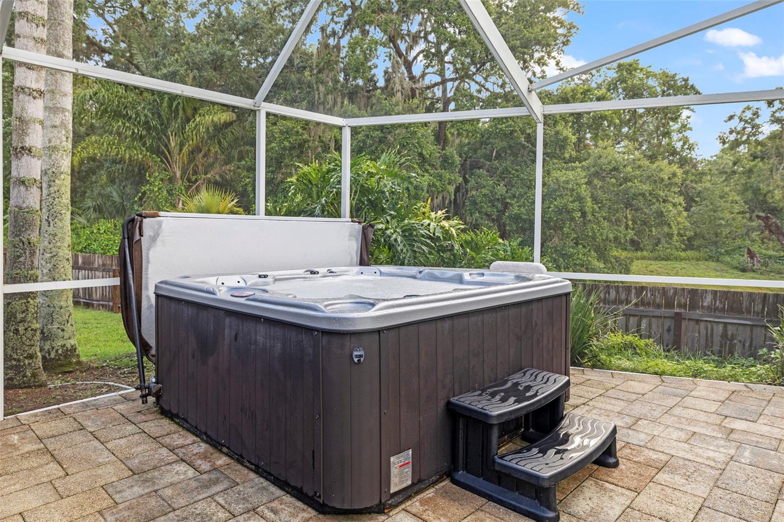 6 Person Spa Hot Tub