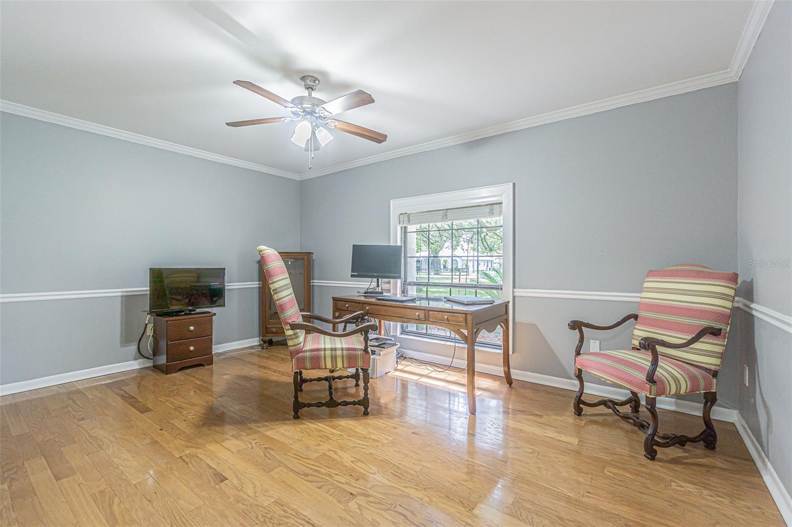Guest Bedroom 1 / Office