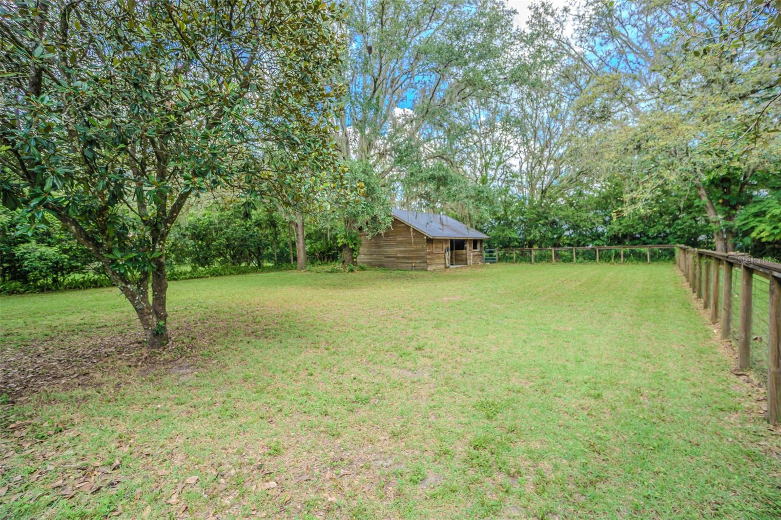 Barn Cross Fenced Area