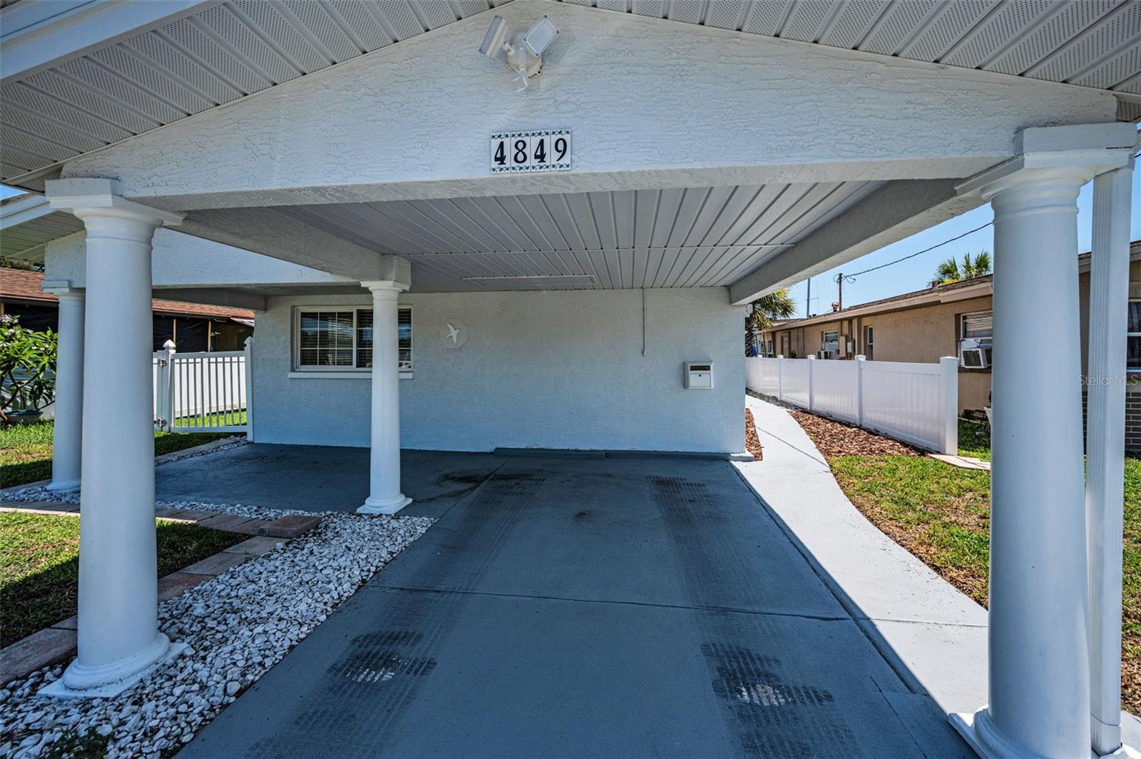 Carport