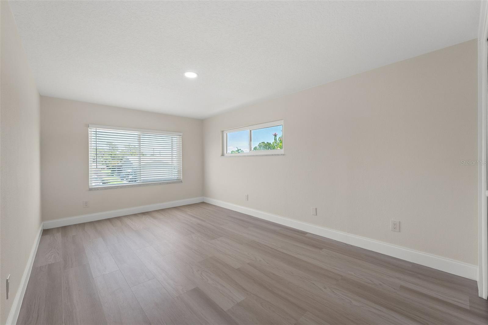 2nd bedroom (upper level)
