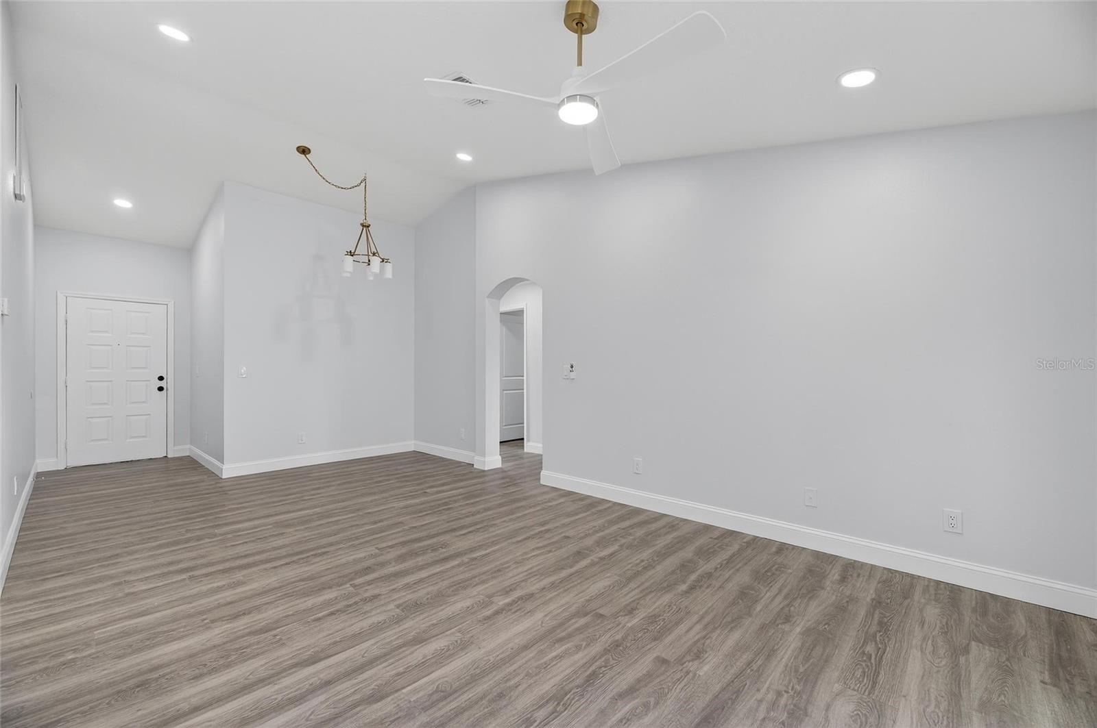 Dining/Livingroom