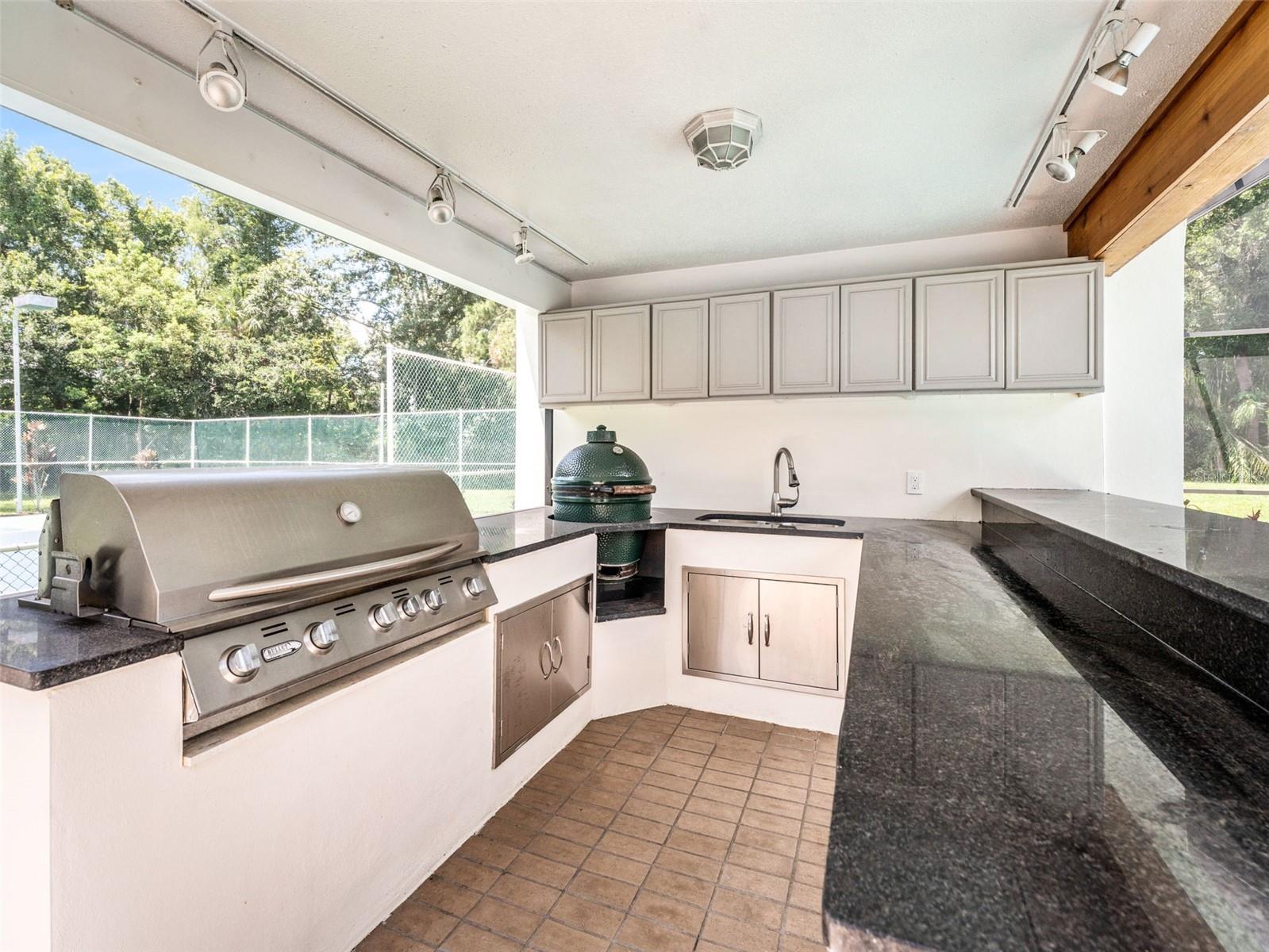 Outdoor Kitchen