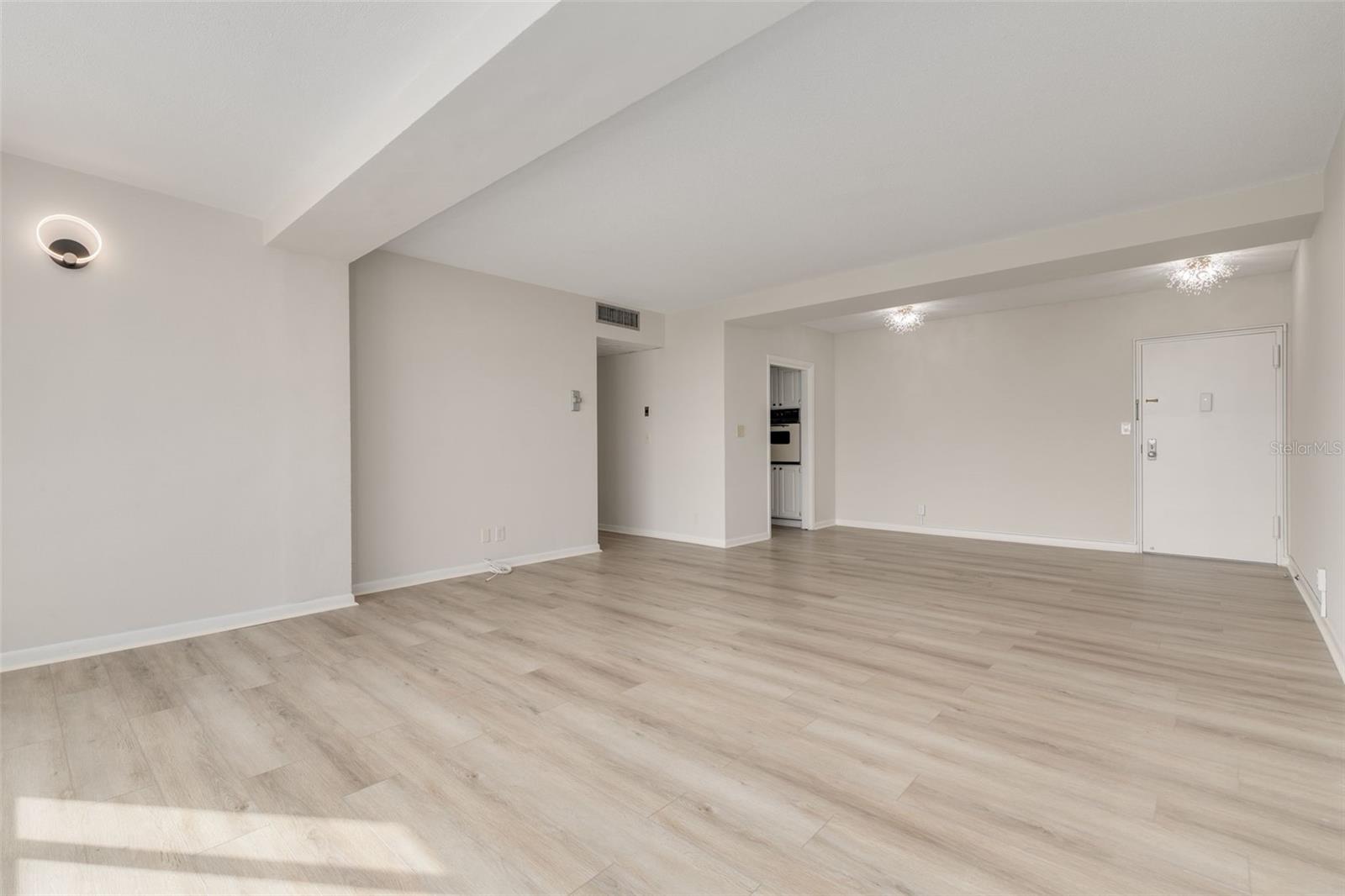 Living Room / Dining Room