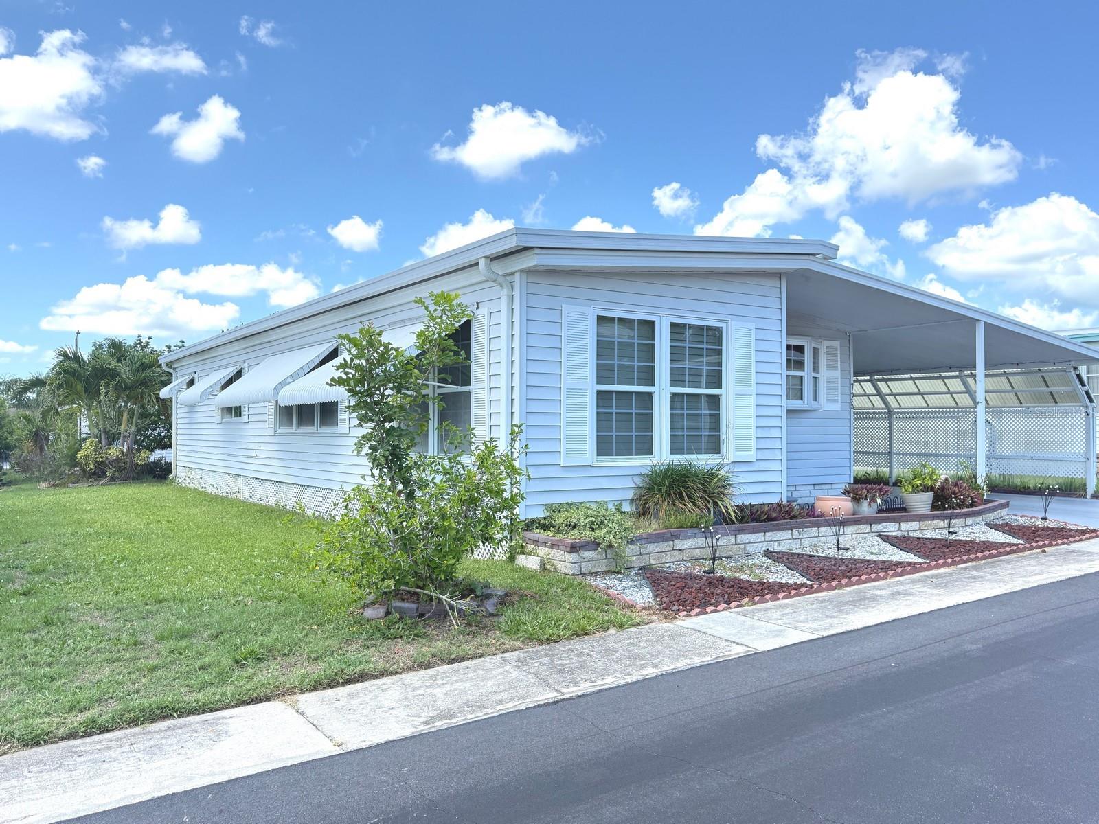 FULLY UPDATED --- LUXURY HOME