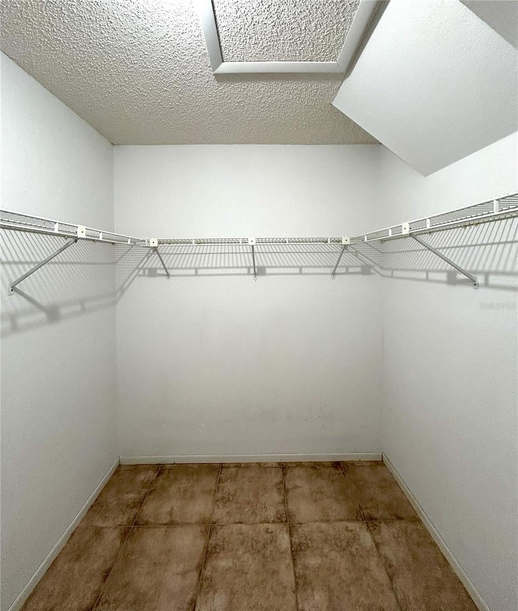 Walk-in Closet