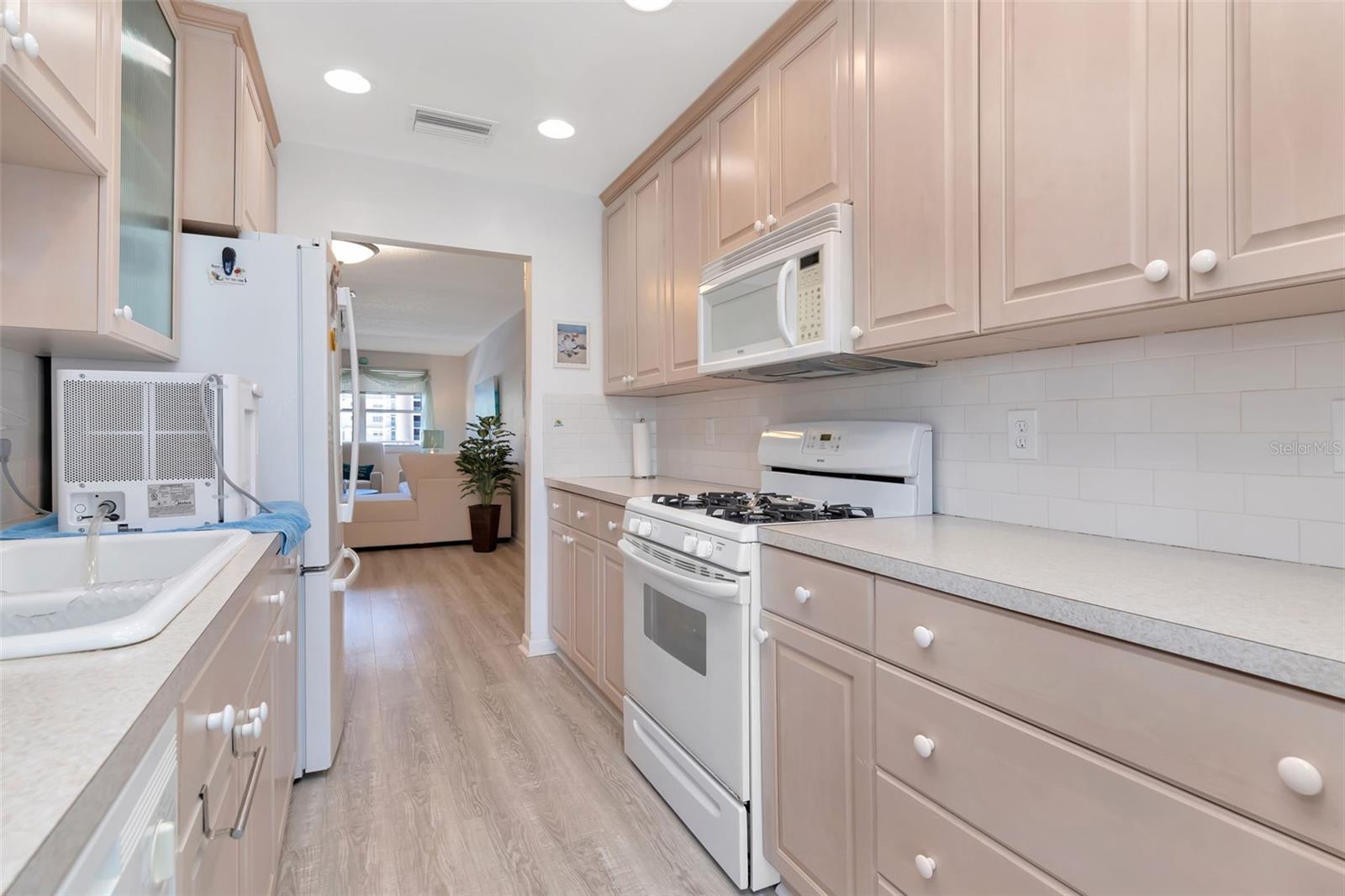 NICELY APPOINTED KITCHEN
