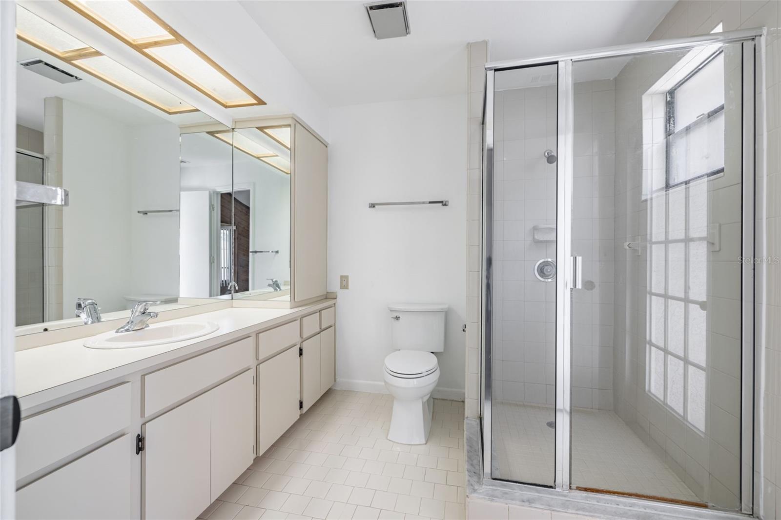 Primary Bathroom w Shower